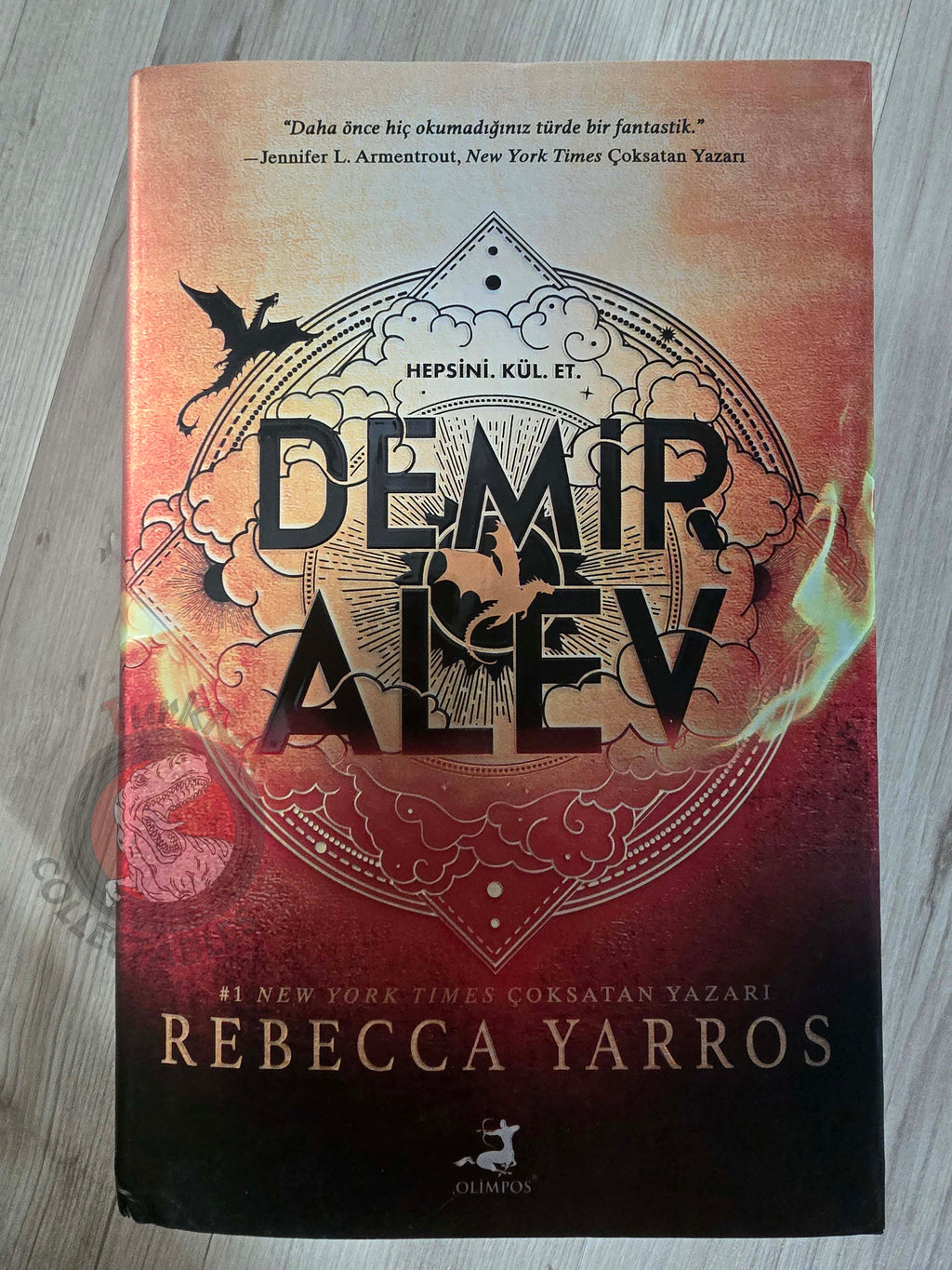 Rebecca Yarros –  Iron Flame 2024 1st HC/DJ Turkish Book Turkey Sprayed edges