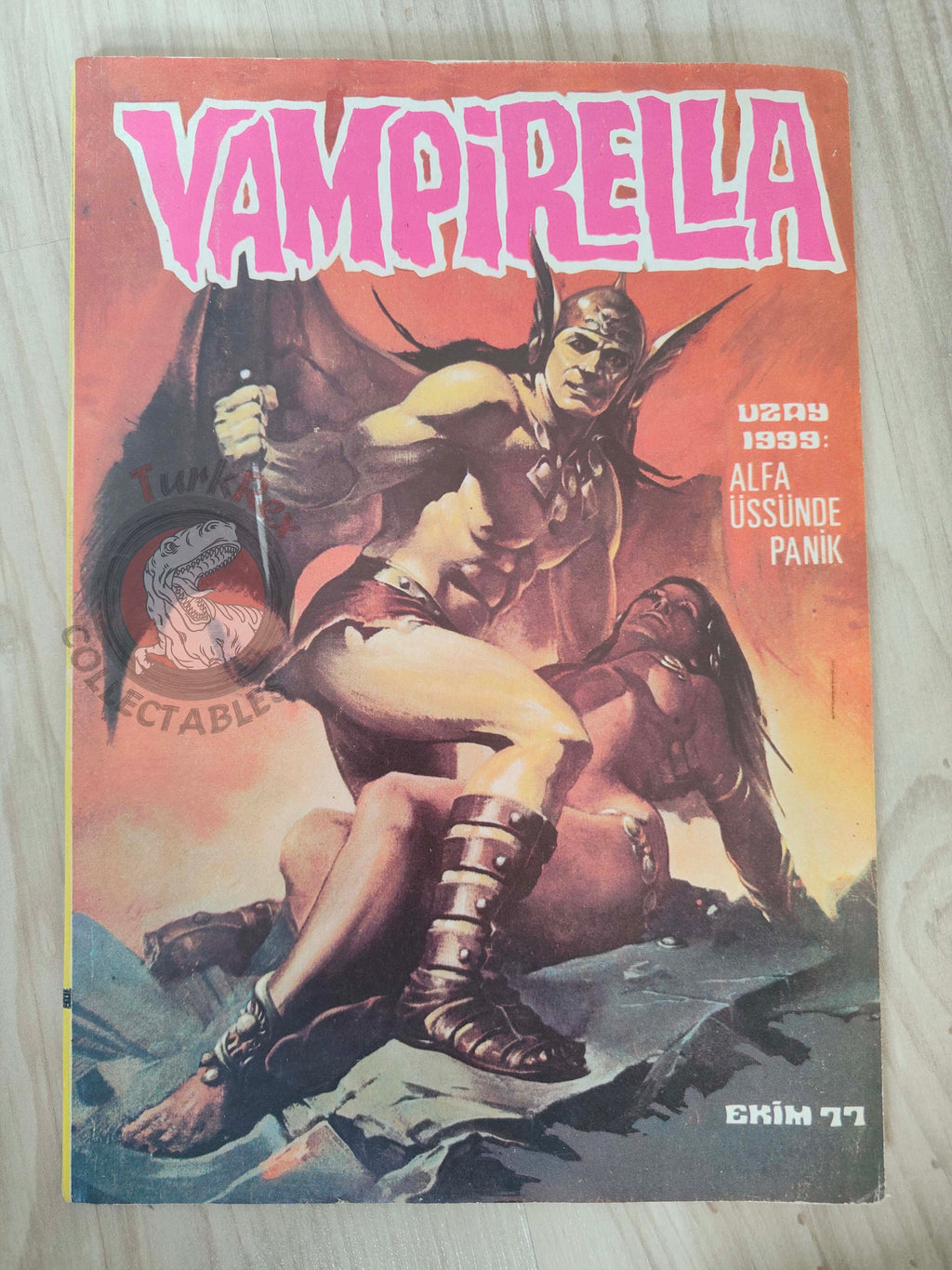 Vampirella #28 1977 Turkish Comic Turkey Warren cover Eerie #80 #61 Space 1999 Planet Of The Apes