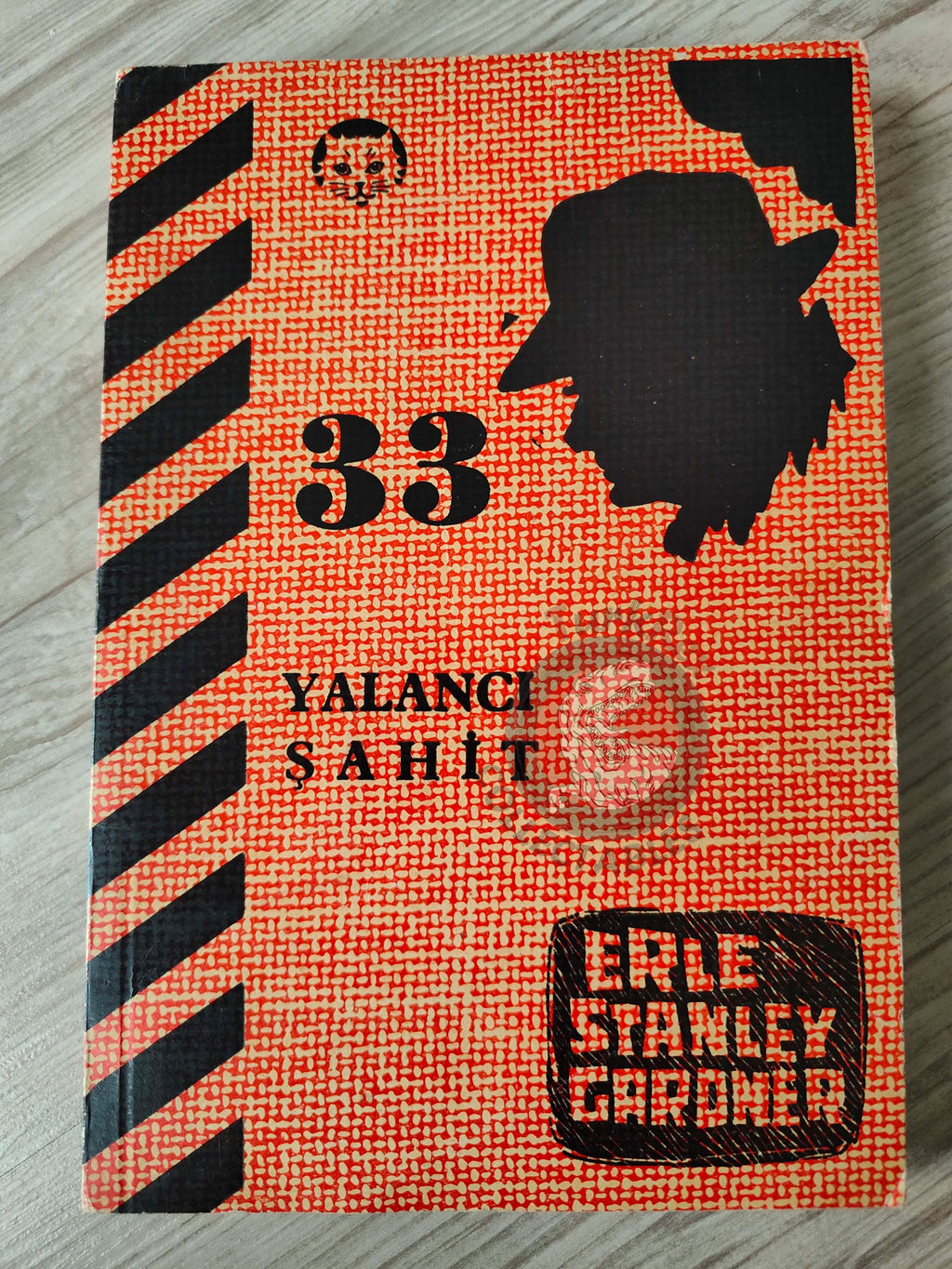 Erle Stanley Gardner – The Case of the Perjured Parrot 1965 Turkish Book Turkey