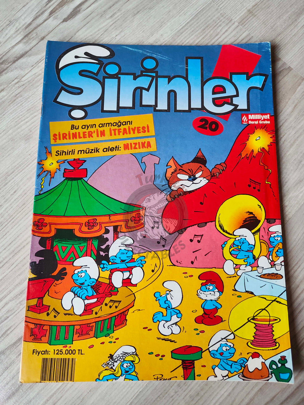 The Smurfs #20 1996 Turkish Comic Magazine Turkey Schtroumpf Pierrot et la lampe
