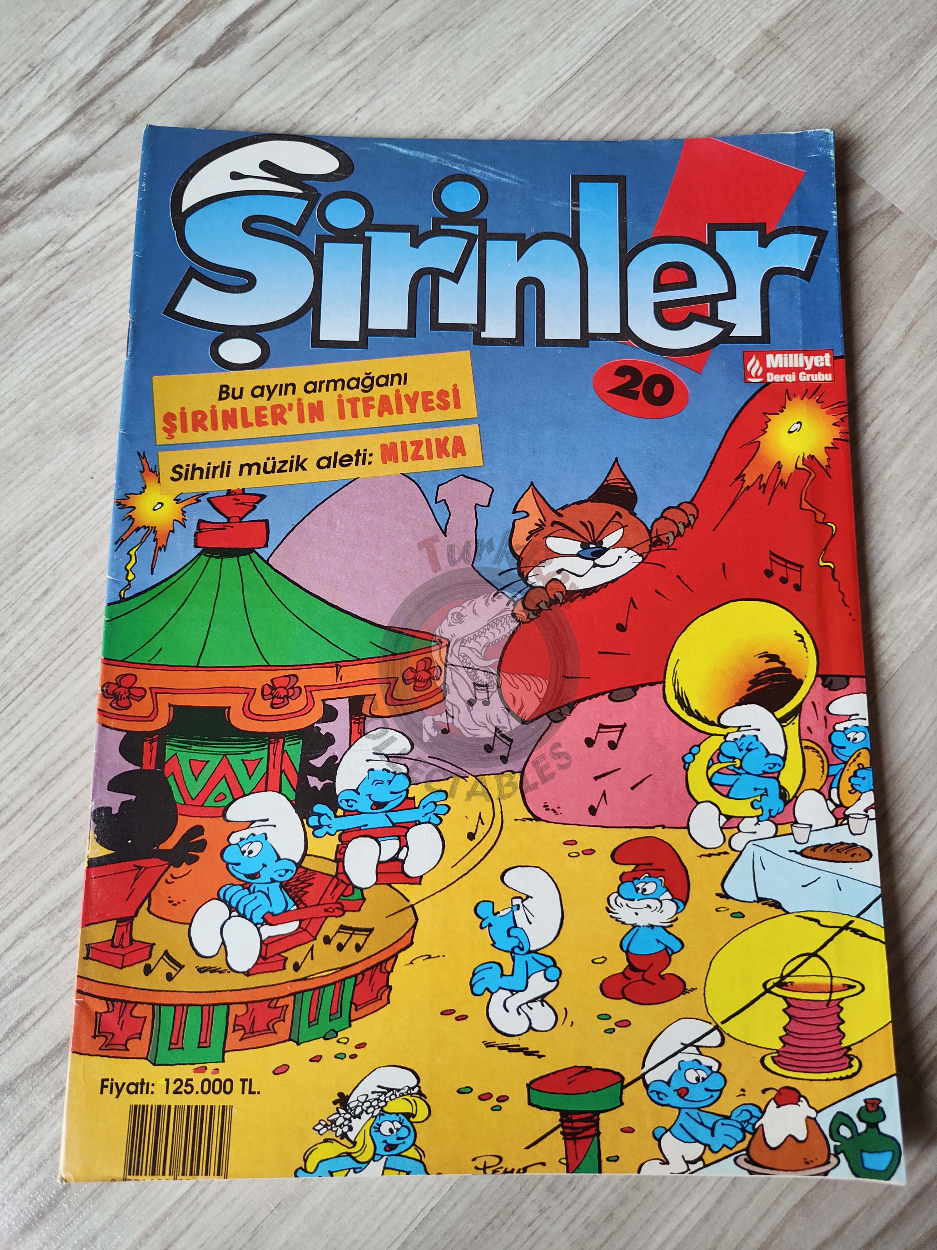 The Smurfs #20 1996 Turkish Comic Magazine Turkey Schtroumpf Pierrot et la lampe