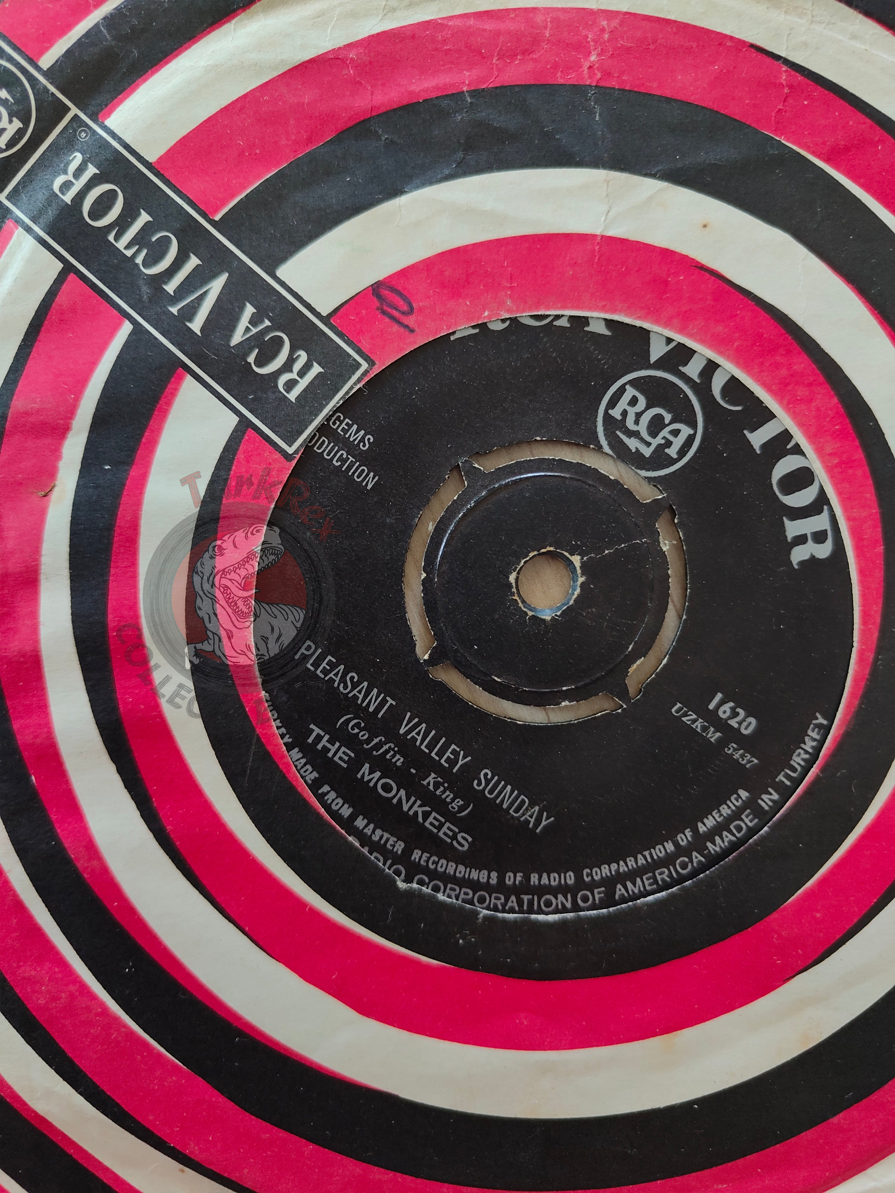 The Monkees – Pleasant Valley Sunday 7" Turkish Pressing Vinyl Turkey Edition