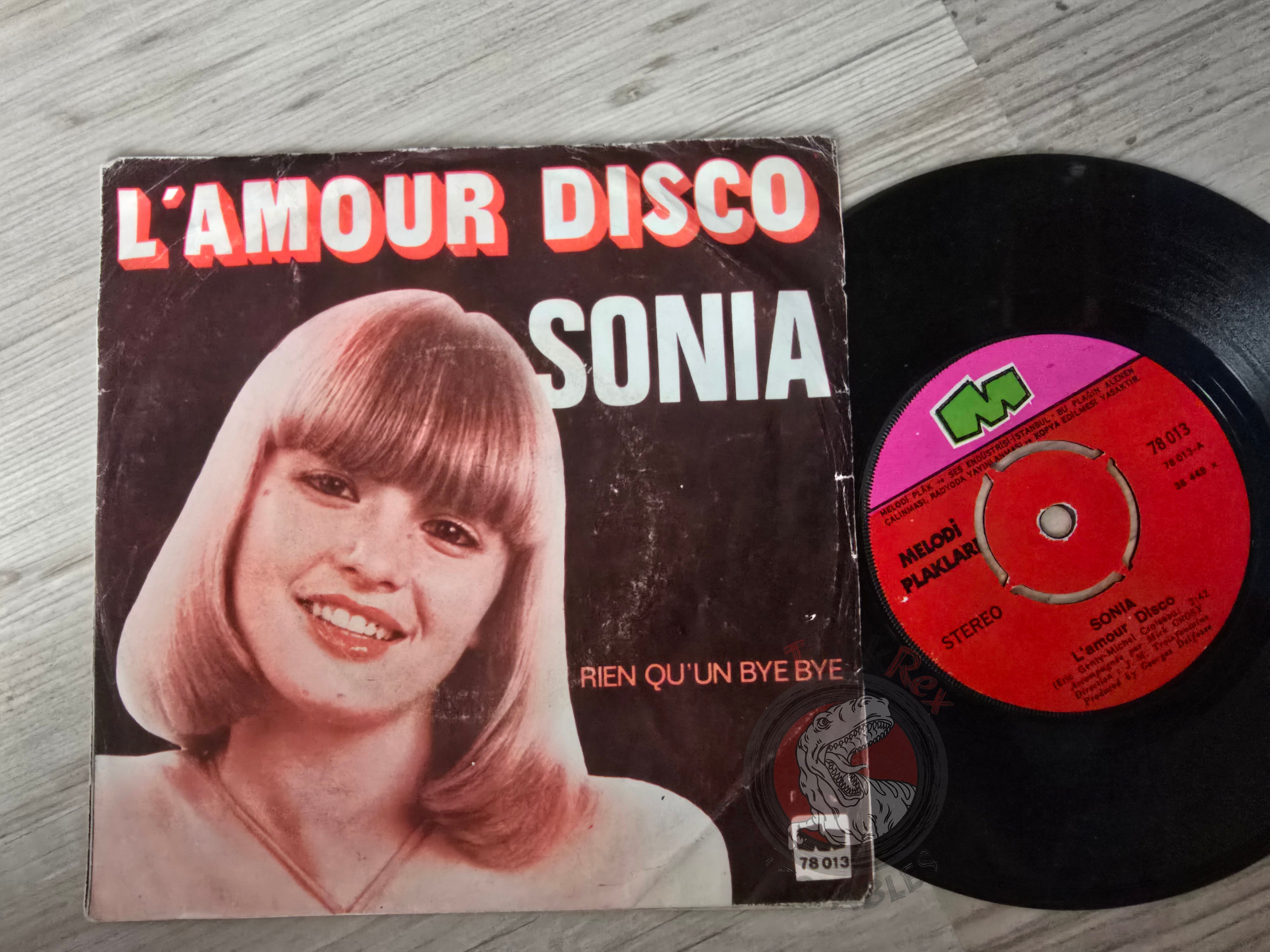 Sonia Sinclair – L'amour Disco 7" Turkish Pressing Vinyl Turkey Edition