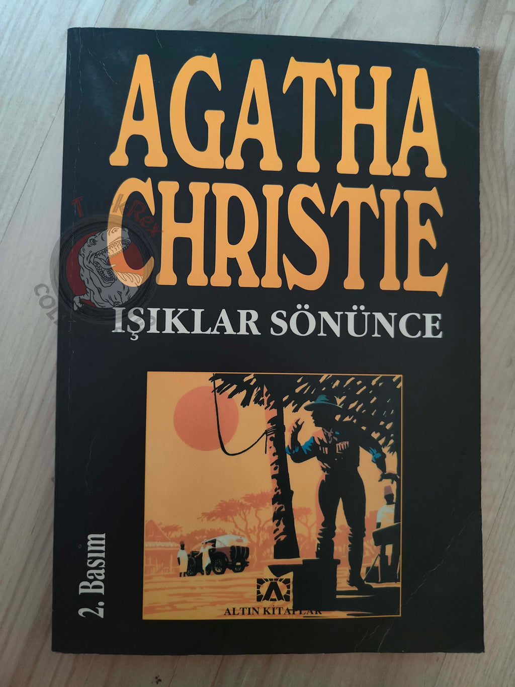 Agatha Christie – While the Lights Lasts 2002 Turkish Book Turkey