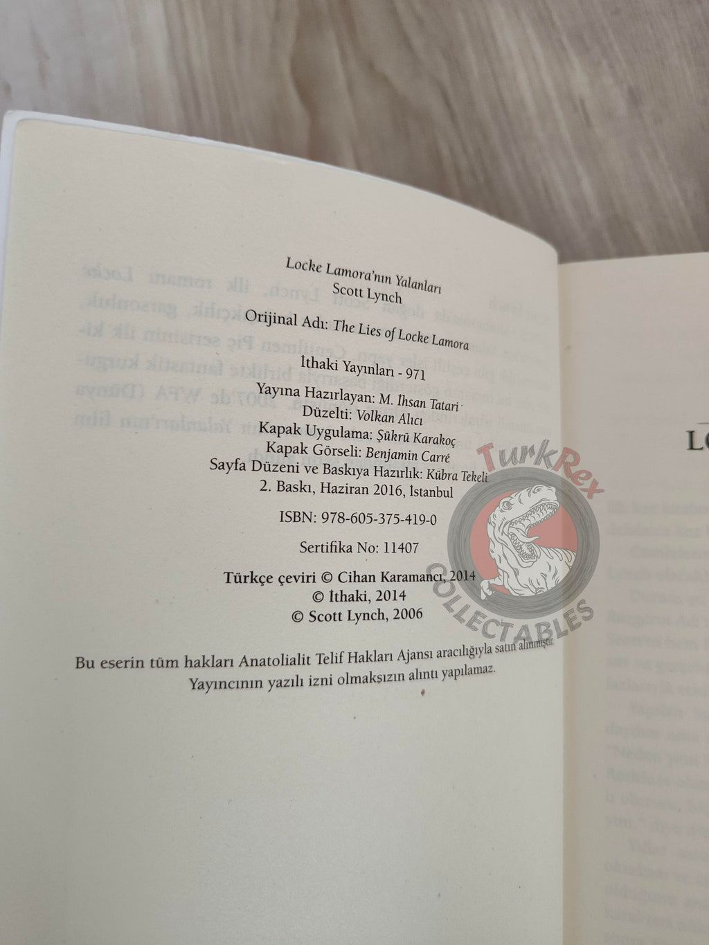Scott Lynch – The Lies of Locke Lamora 2016 Turkish Book Turkey Gentleman Bastard