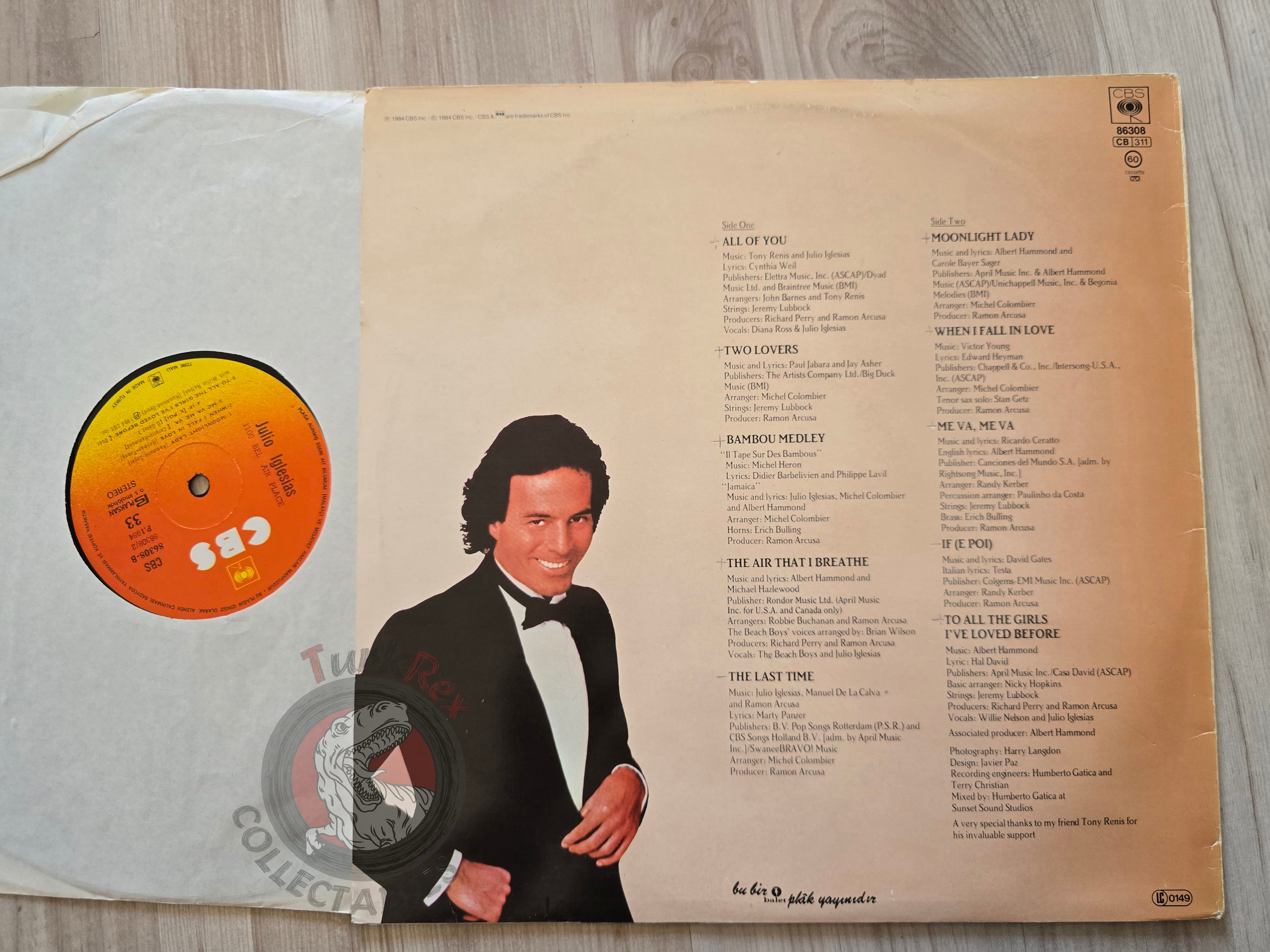 Julio Iglesias – 1100 Bel Air Place Turkish Pressing Vinyl Turkey Edition