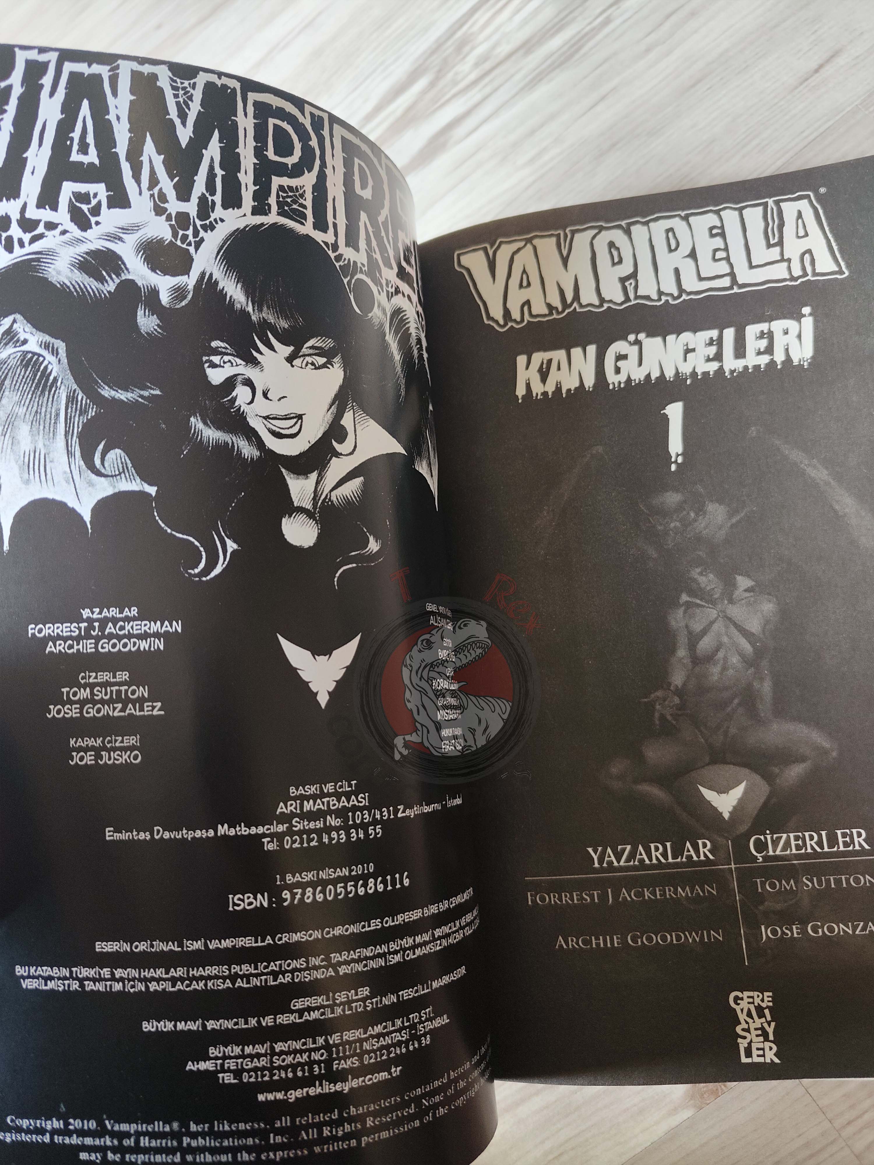 Vampirella Crimson Chronicles #1 2010 Turkish Comic Turkey Joe Jusko