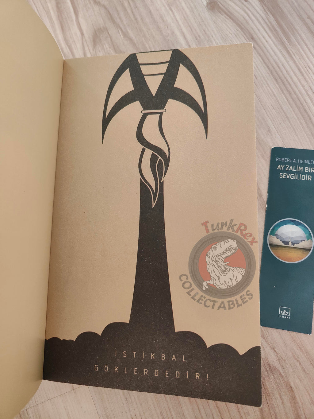 Robert A. Heinlein  – The Moon Is a Harsh Mistress 2017 Turkish Book Turkey