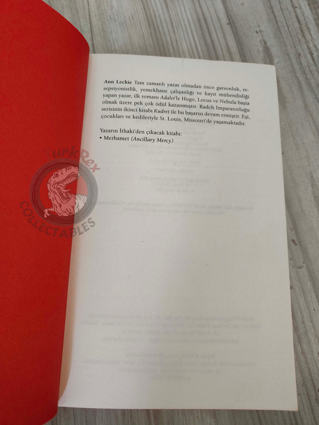 Ann Leckie – Ancillary  Sword 2016 1st Turkish Book Turkey