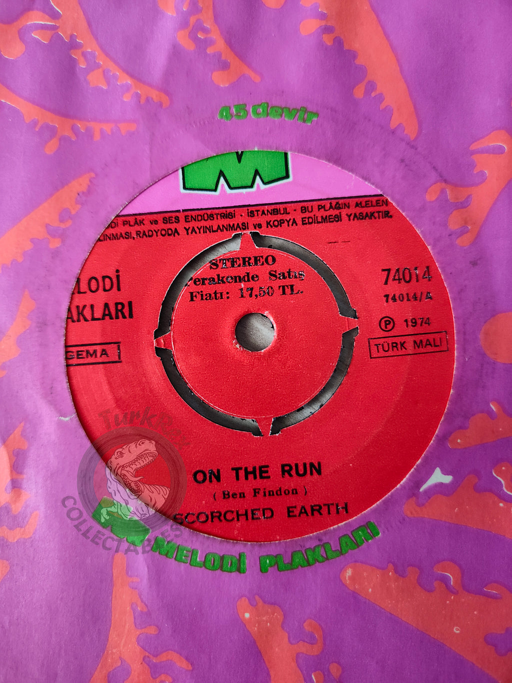 Scorched Earth – On The Run 7" Turkish Pressing Vinyl Turkey Edition