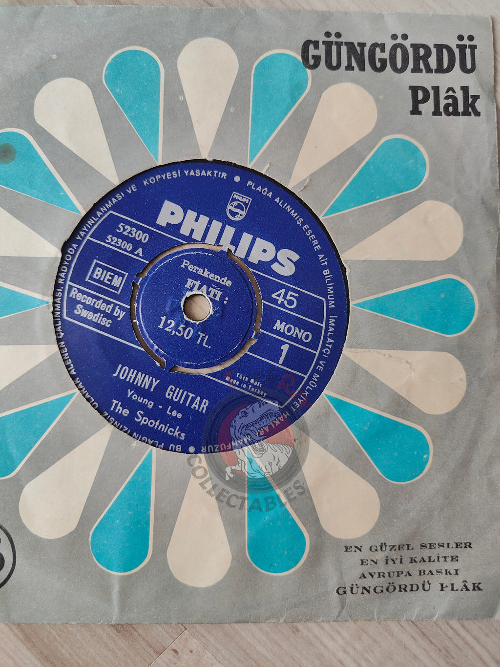 The Spotnicks – Johnny Guitar 7" Turkish Pressing Vinyl Turkey Edition