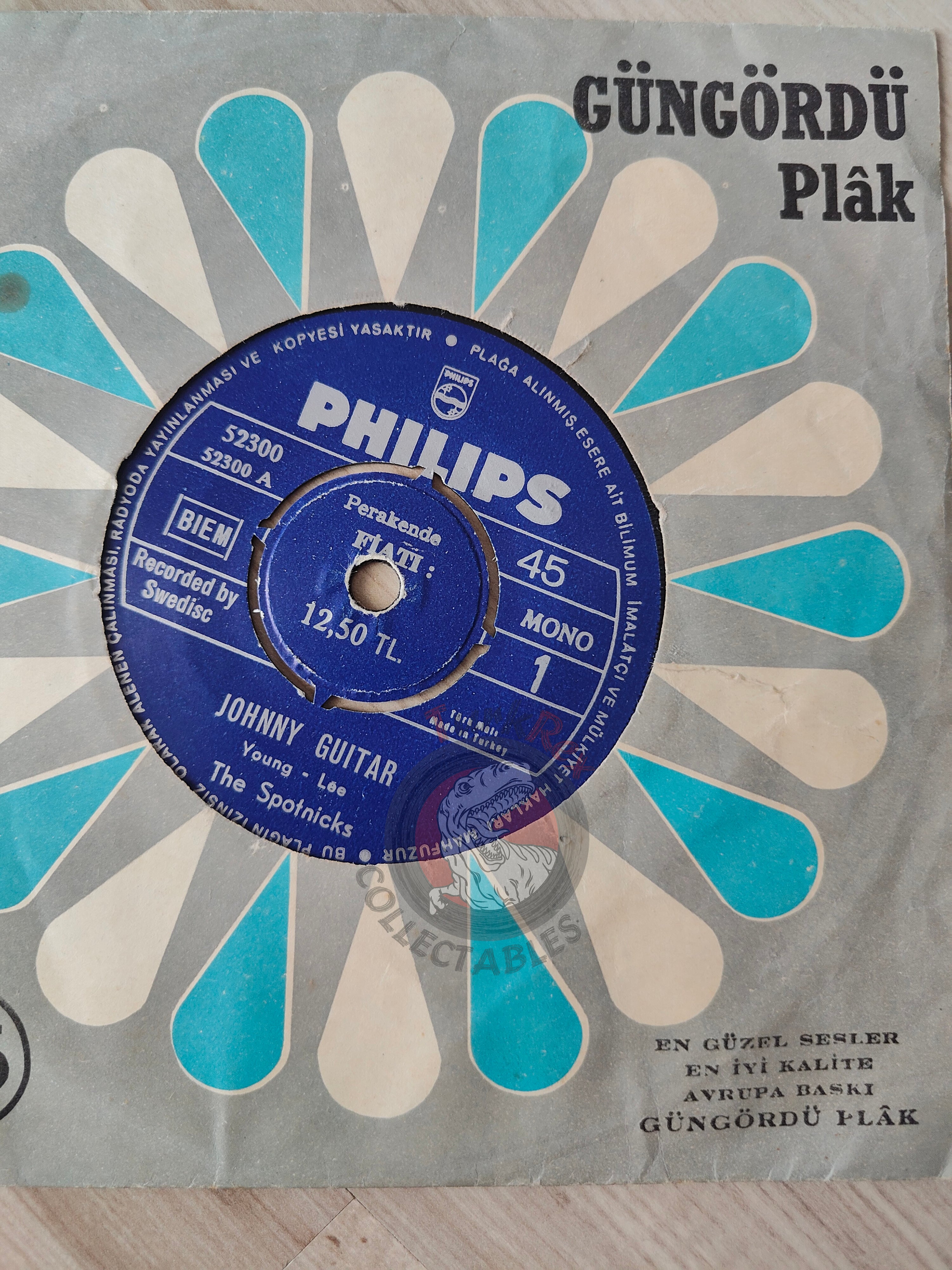The Spotnicks – Johnny Guitar 7" Turkish Pressing Vinyl Turkey Edition
