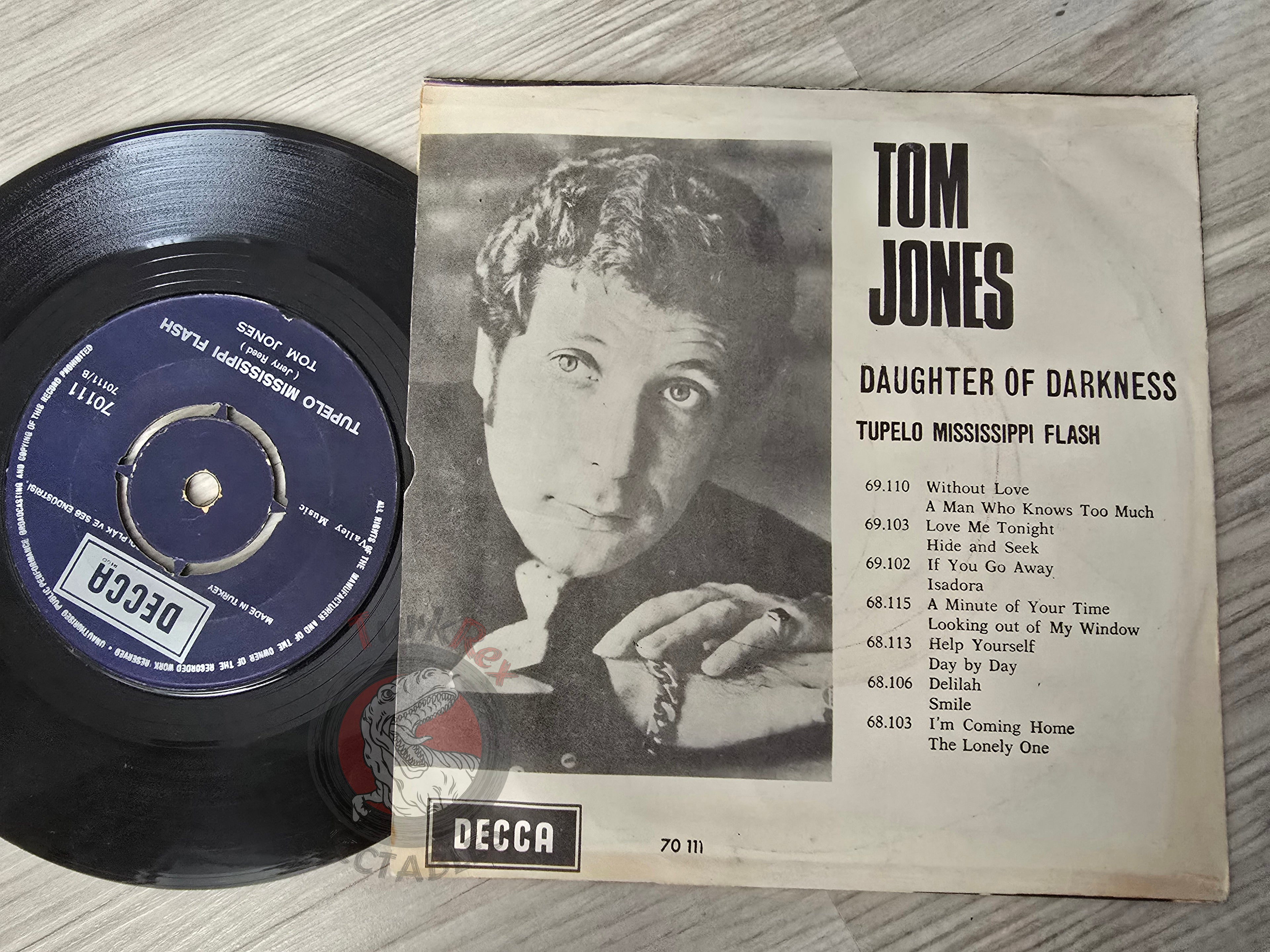 Tom Jones – Daughter Of Darkness 7" Turkish Pressing Vinyl Turkey Edition