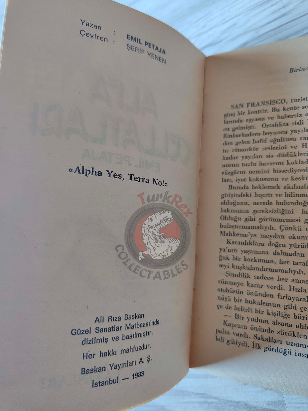 Emil Petaja – Alpha Yes, Terra No 1983 1st Turkish Book Turkey