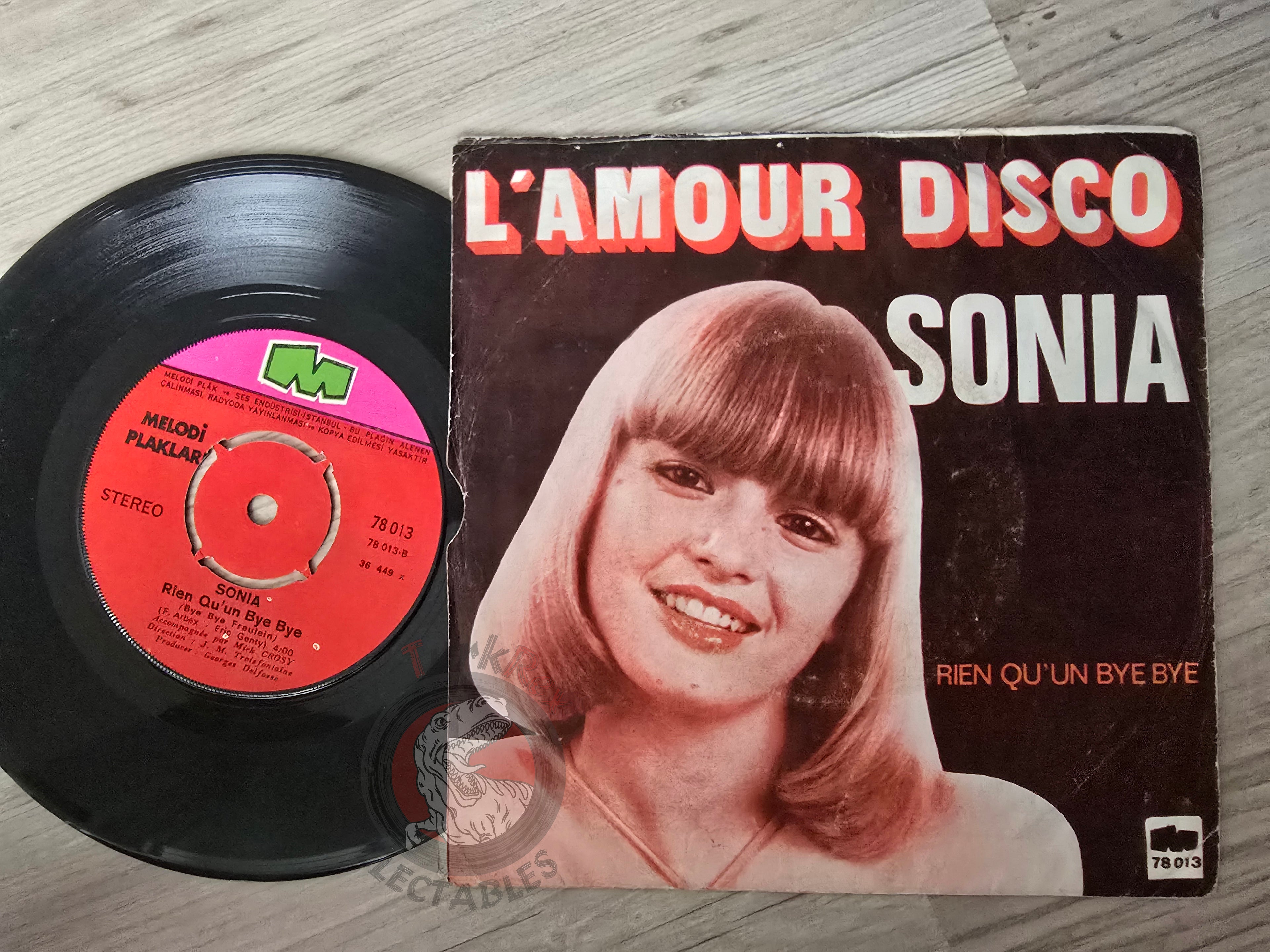 Sonia Sinclair – L'amour Disco 7" Turkish Pressing Vinyl Turkey Edition