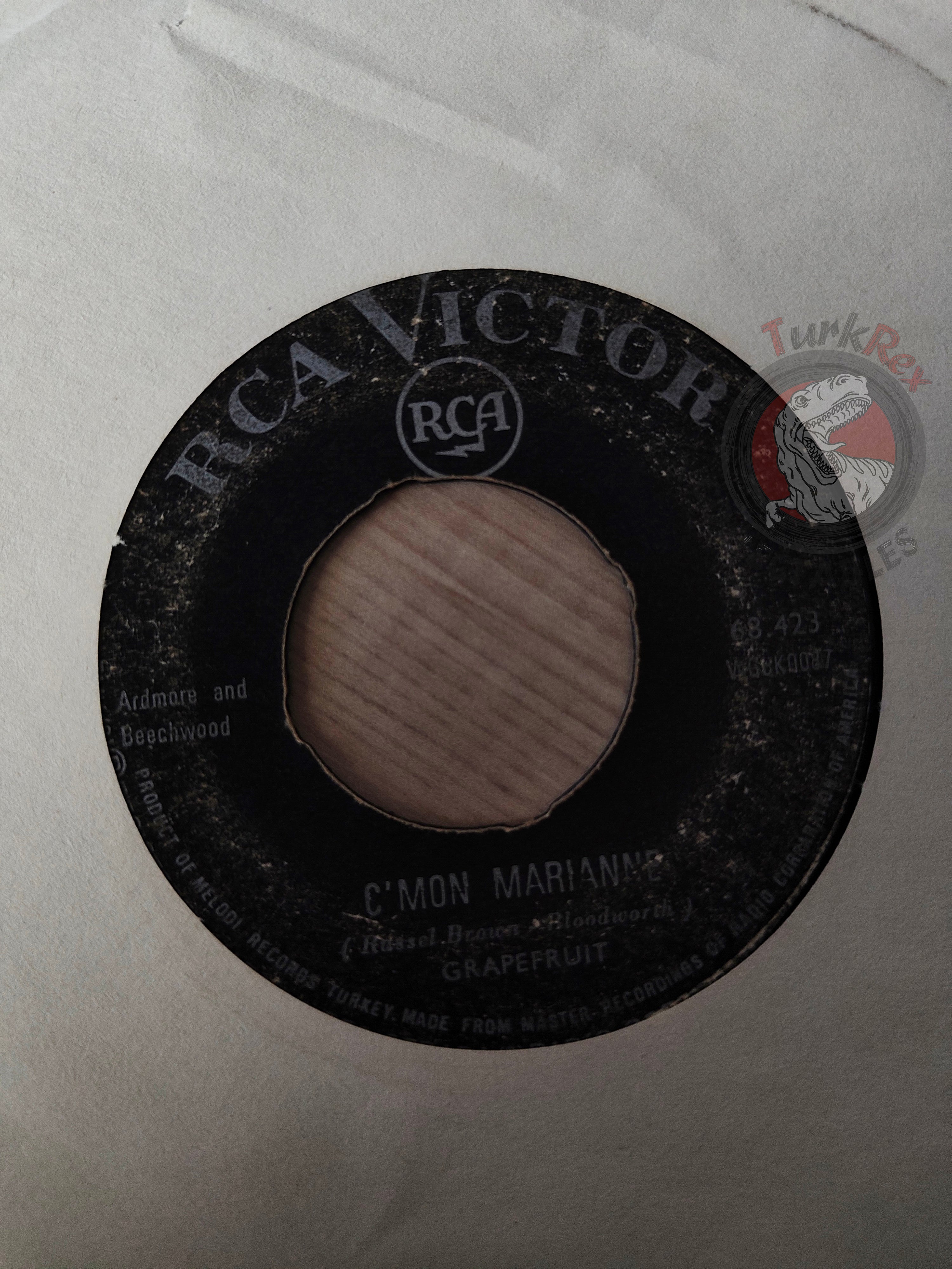 Grapefruit – C'mon Marianne 7" Turkish Pressing Vinyl Turkey Edition
