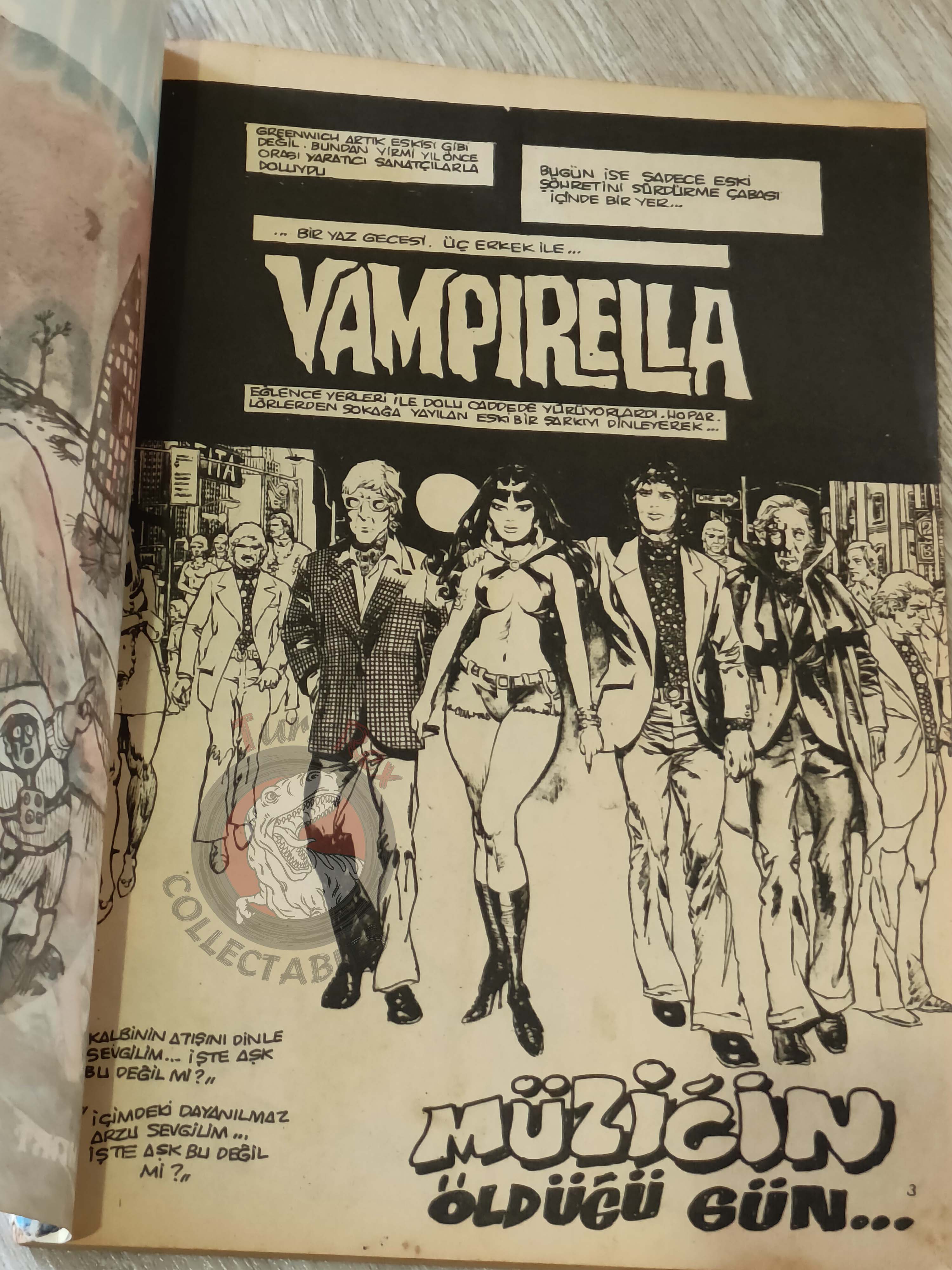 Vampirella #21 1977 Turkish Comic Turkey Warren Publishing cover #30 #54 Space 1999