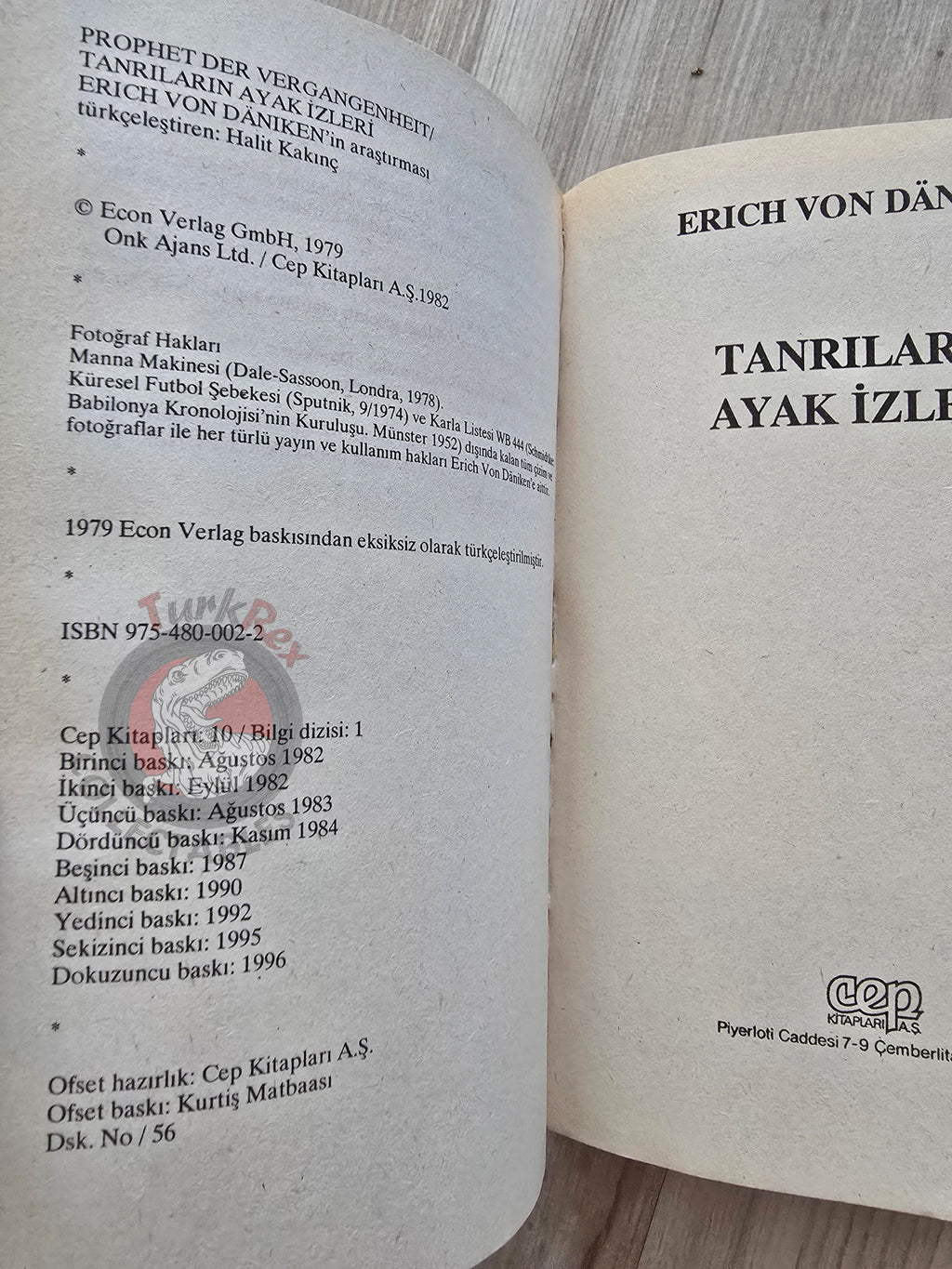 Erich von Däniken – Signs of the Gods 1996 Turkish Book Turkey Ufology