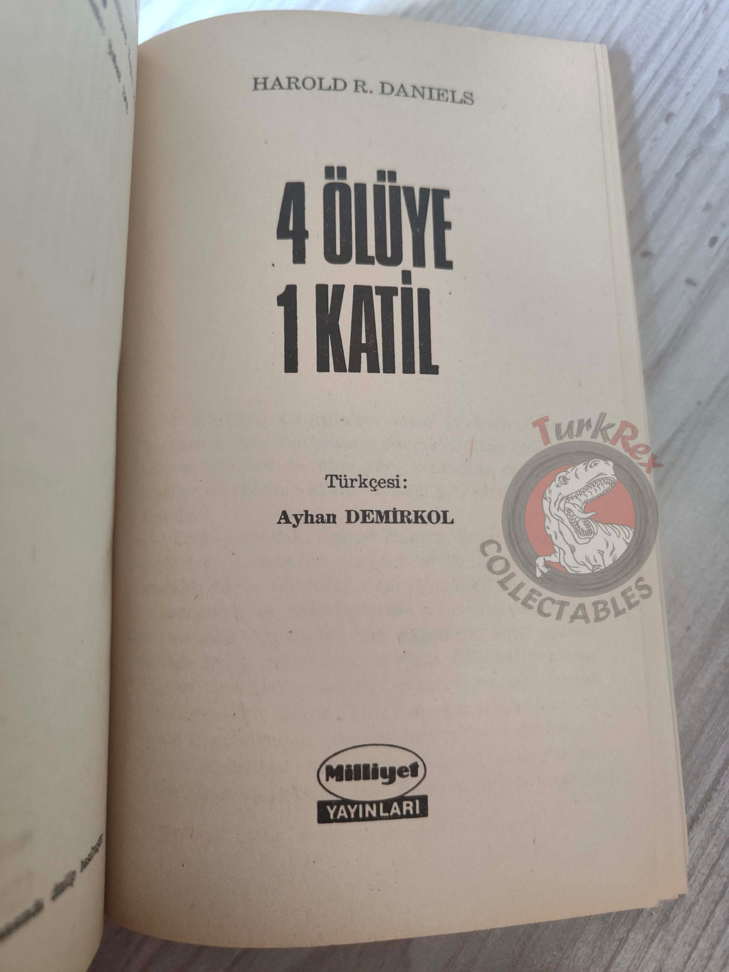 Harold R. Daniels – The Girl in 304 1972 1st Turkish Book Turkey