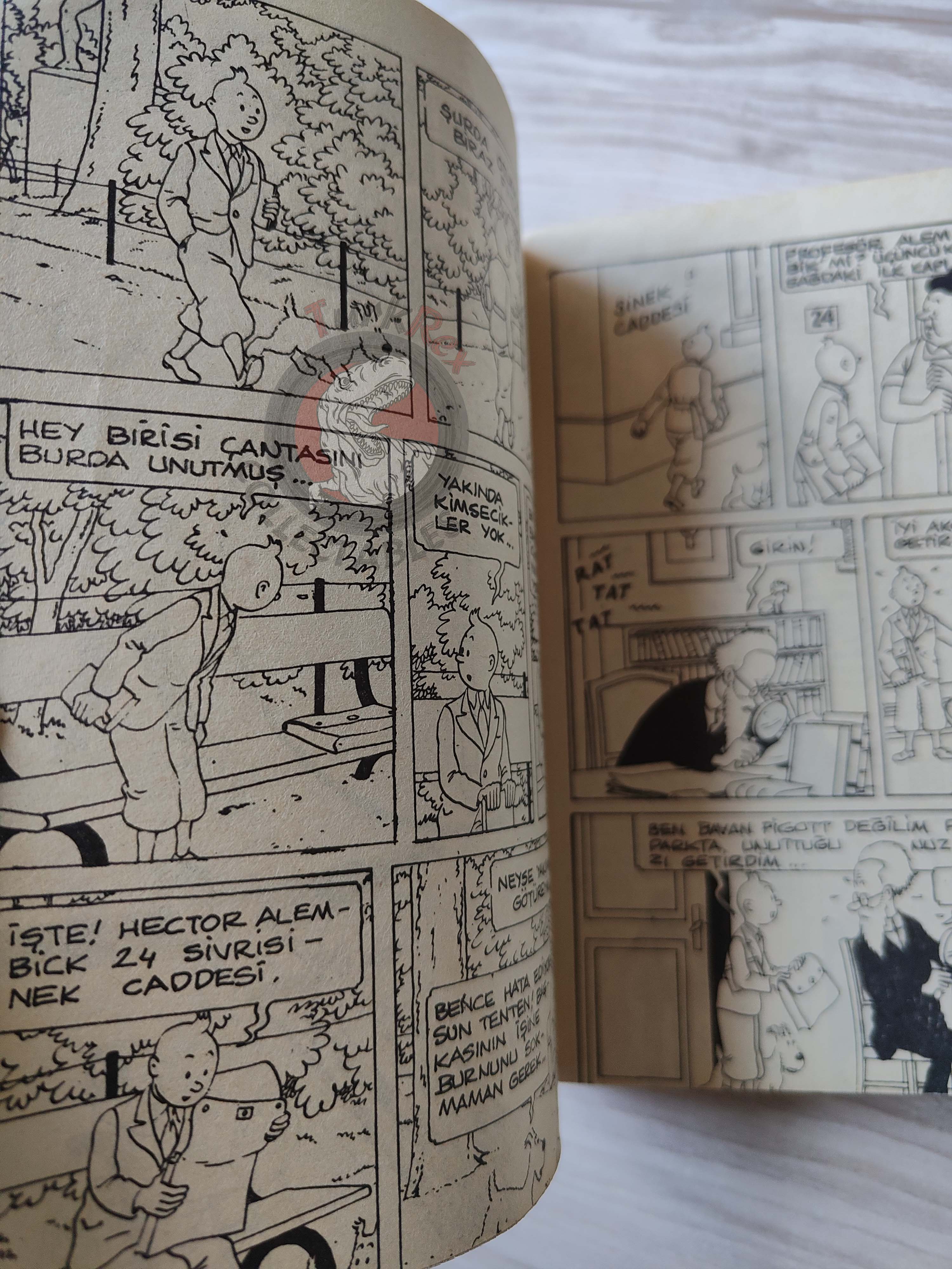 Tintin – King Ottokar’s Sceptre & The Black Island late 1980s Turkish Edition Comic Turkey