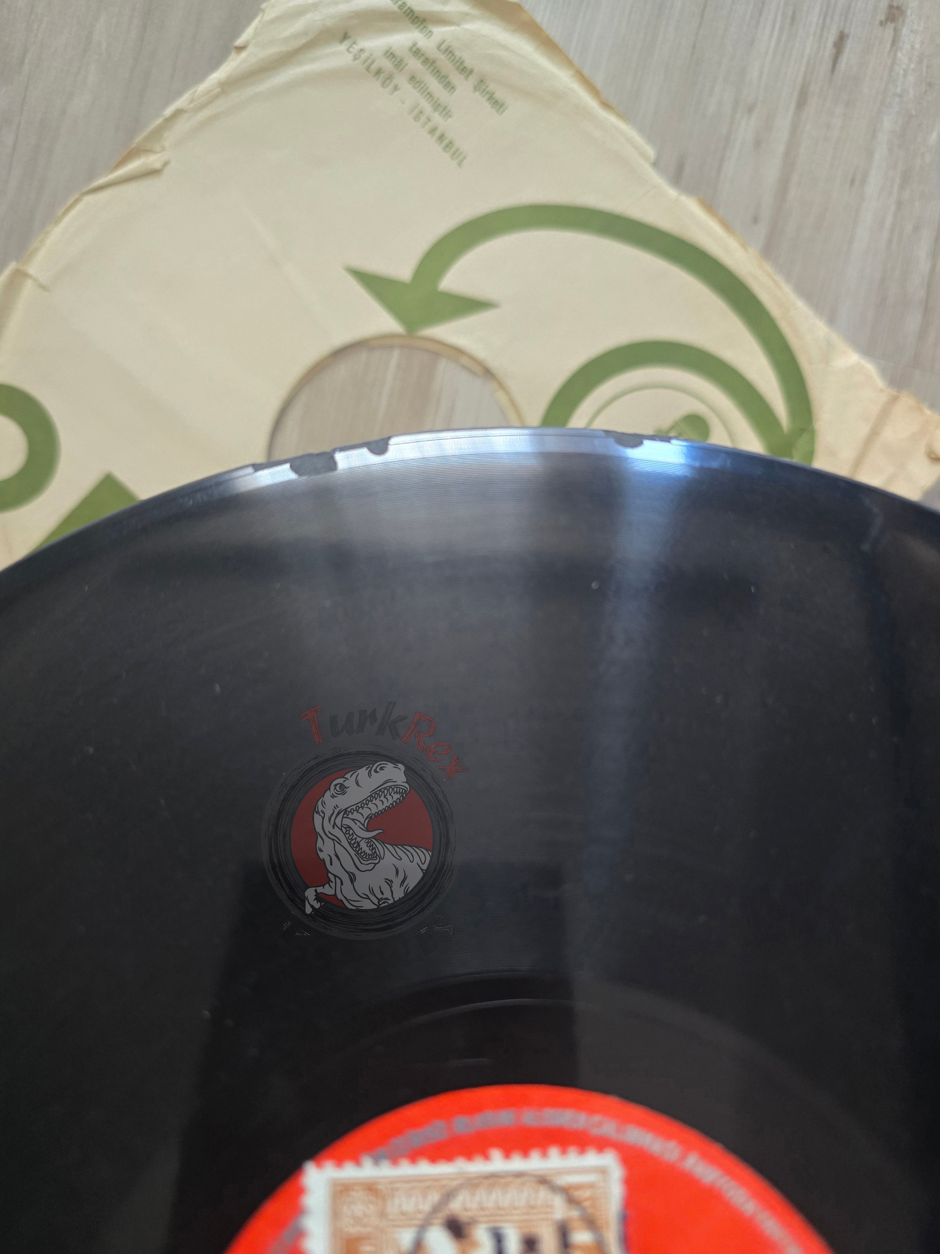 Hamiyet Yüceses – Gördüm Seni Birgün Turkish Pressing Shellac Turkey Edition