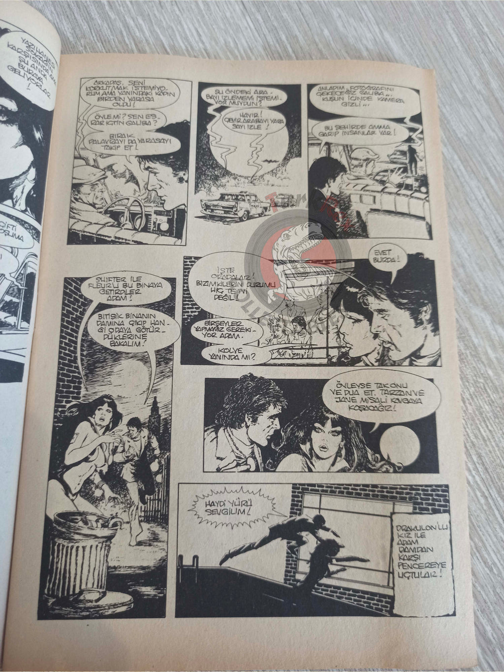 Vampirella #15 1977 Turkish Comic Turkey Warren Publishing cover Vampiress Carmilla #50 Morbius