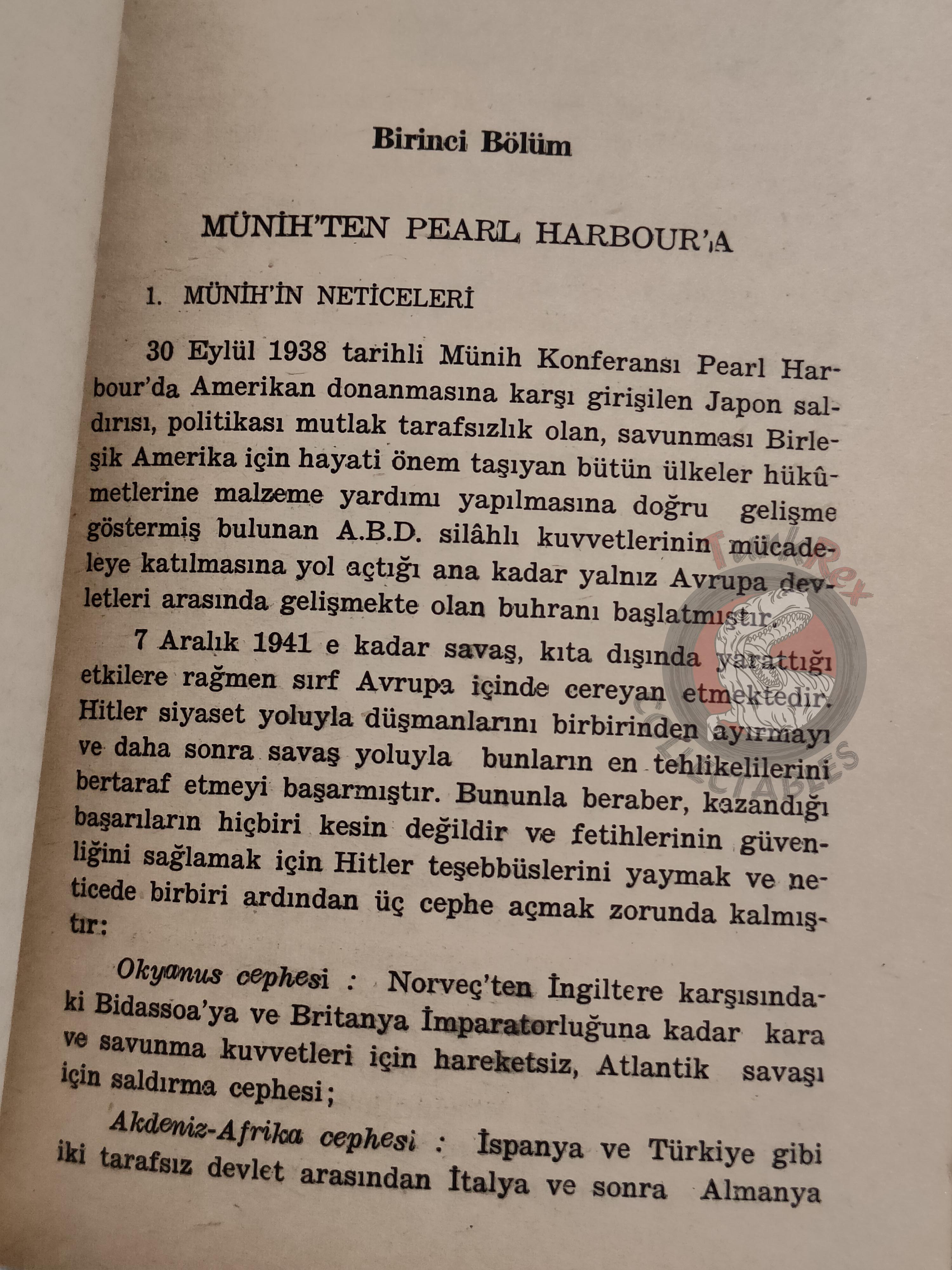 Georges Lestien & Roger Céré – The Two World Wars 1966 Turkish Book Turkey