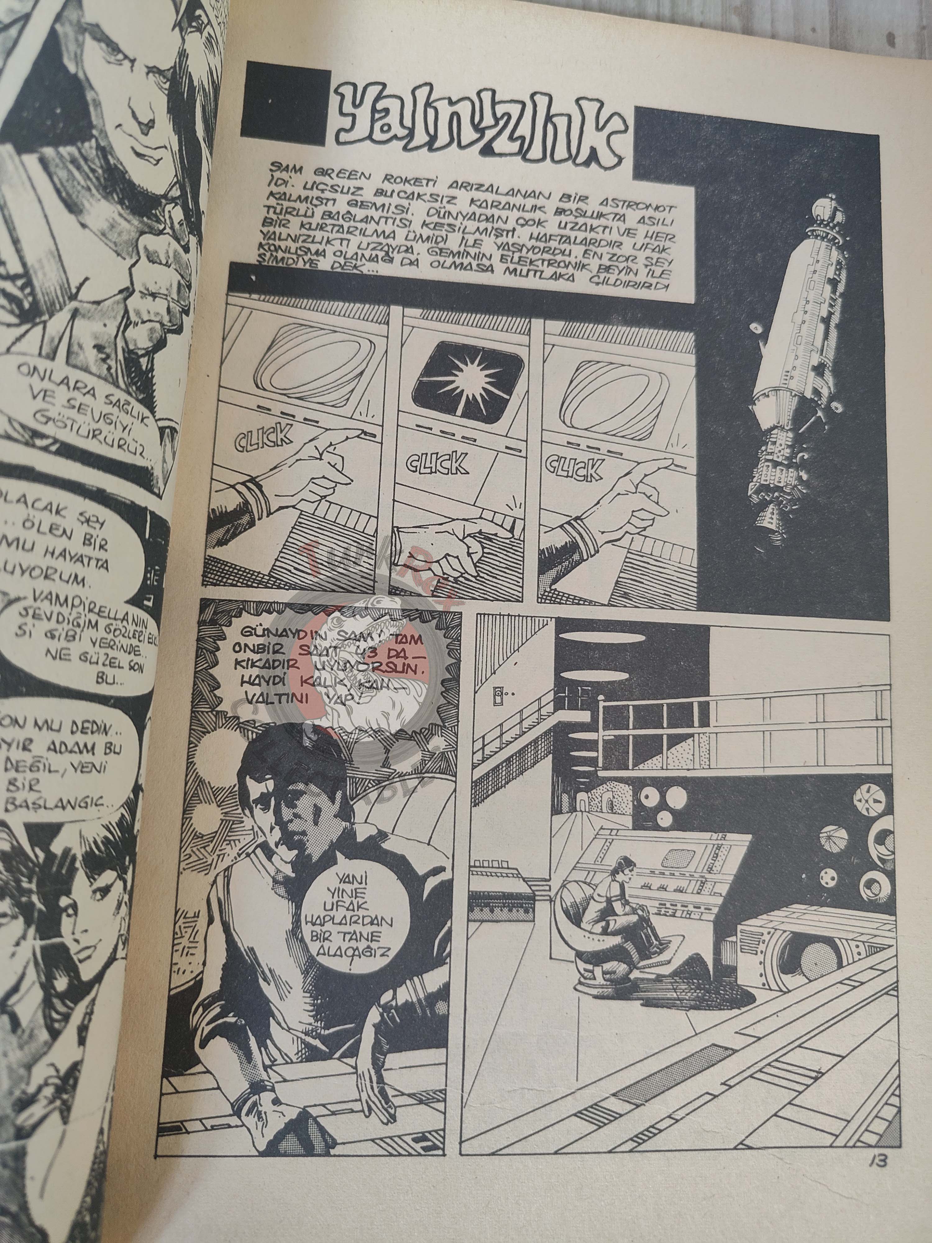 Vampirella #29 1977 Turkish Comic Turkey Warren cover #61 #62 Space 1999 Planet Of The Apes