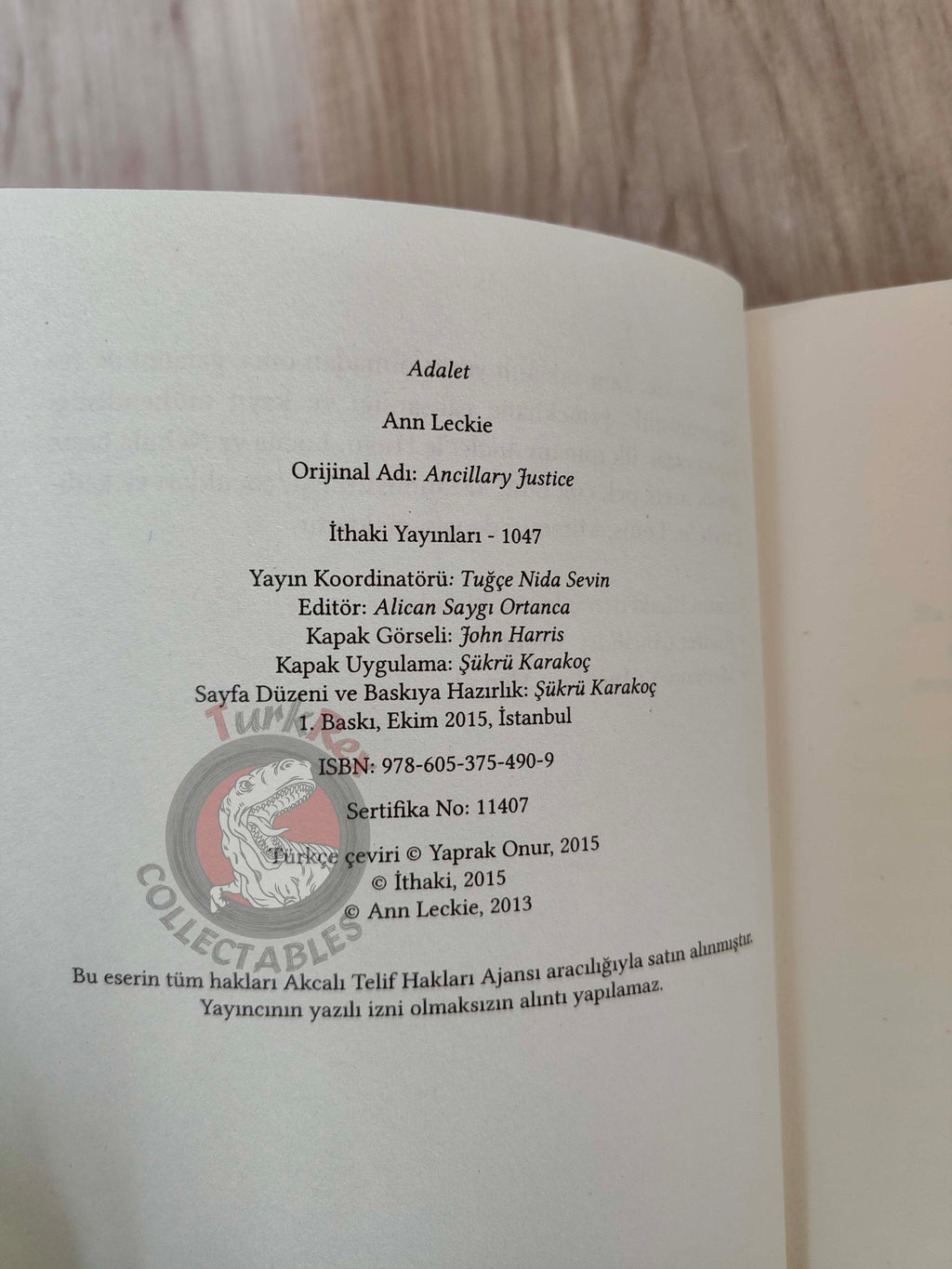 Ann Leckie – Ancillary Justice 2015 1st Turkish Book Turkey