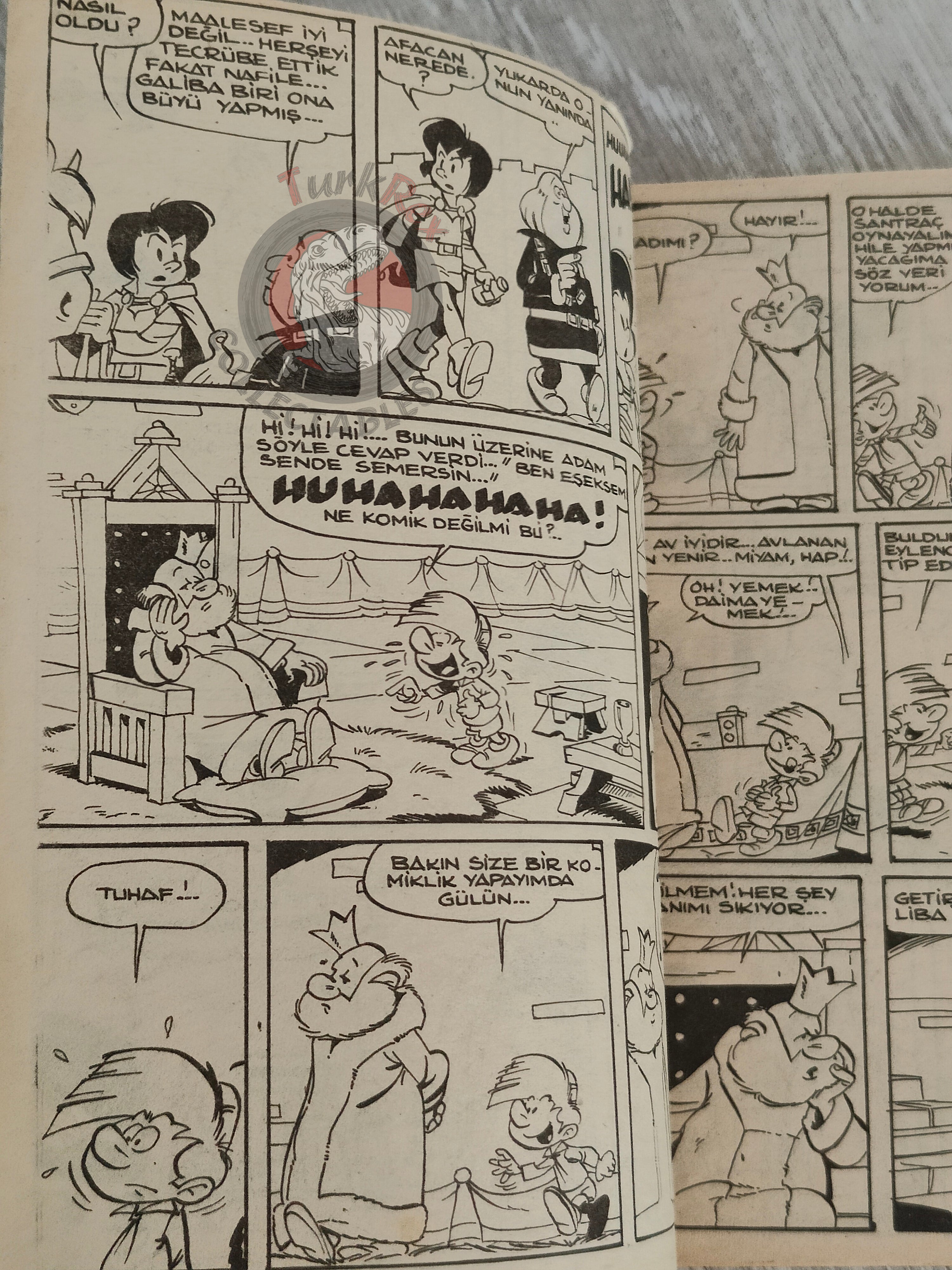 Johan et Pirlouit #16 1982 Turkish Comic Turkey Le Pays Maudit #12 The Smurfs
