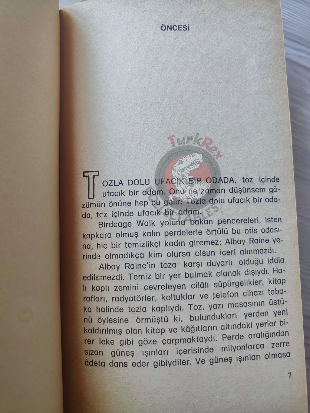 Alistair MacLean – The Dark Crusader 1975 1st Turkish Book Turkey