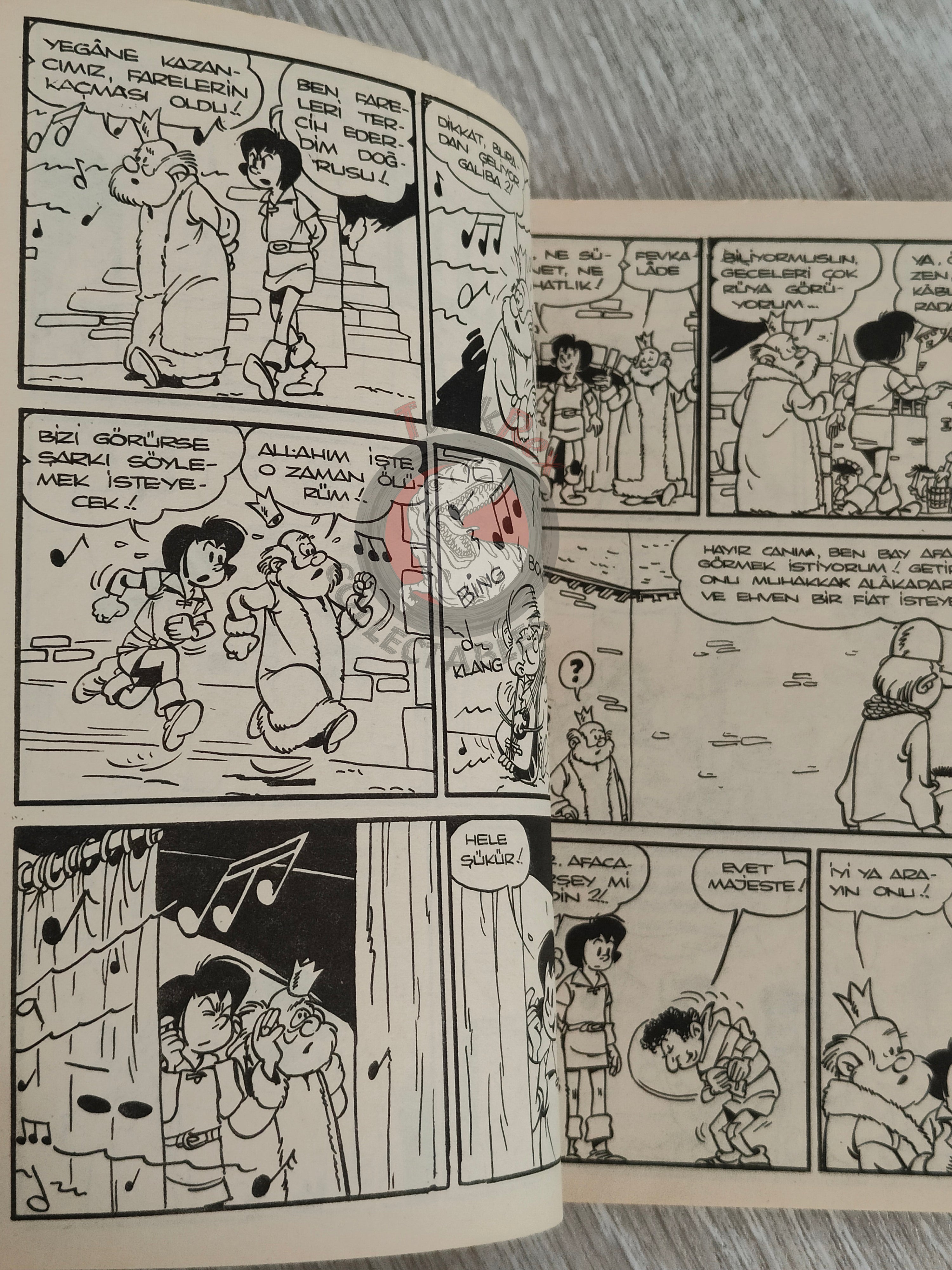 Johan et Pirlouit #22 1982 Turkish Comic Turkey La Flûte à Six Schtroumpfs #9 The Smurfs