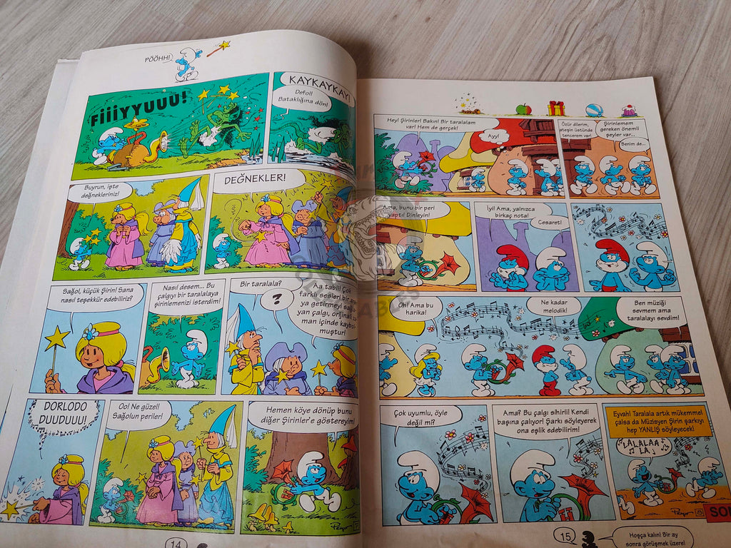 The Smurfs #19 1996 Turkish Comic Magazine Turkey Schtroumpf Pierrot et la lampe