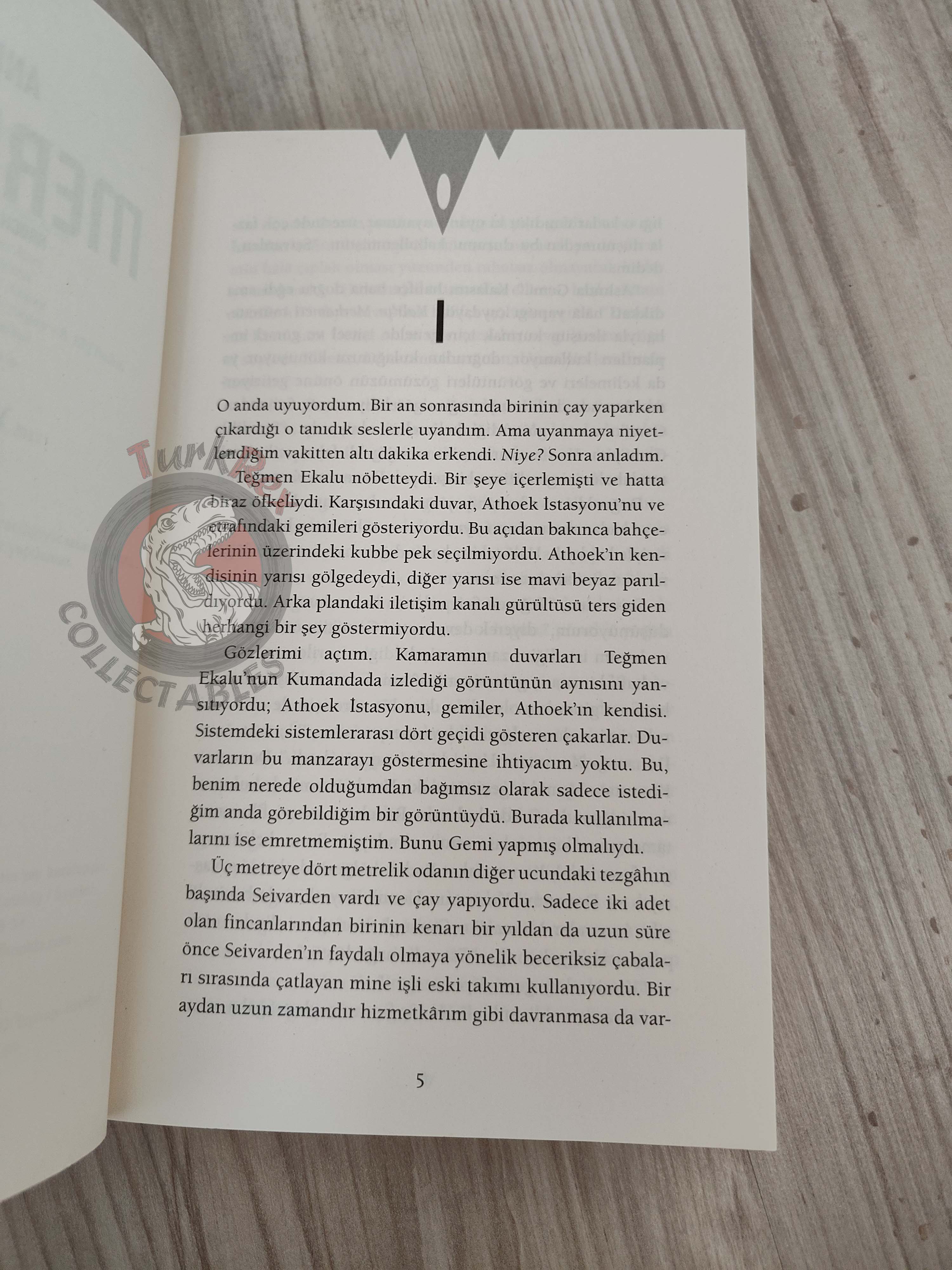 Ann Leckie – Ancillary Mercy 2017 1st Turkish Book Turkey