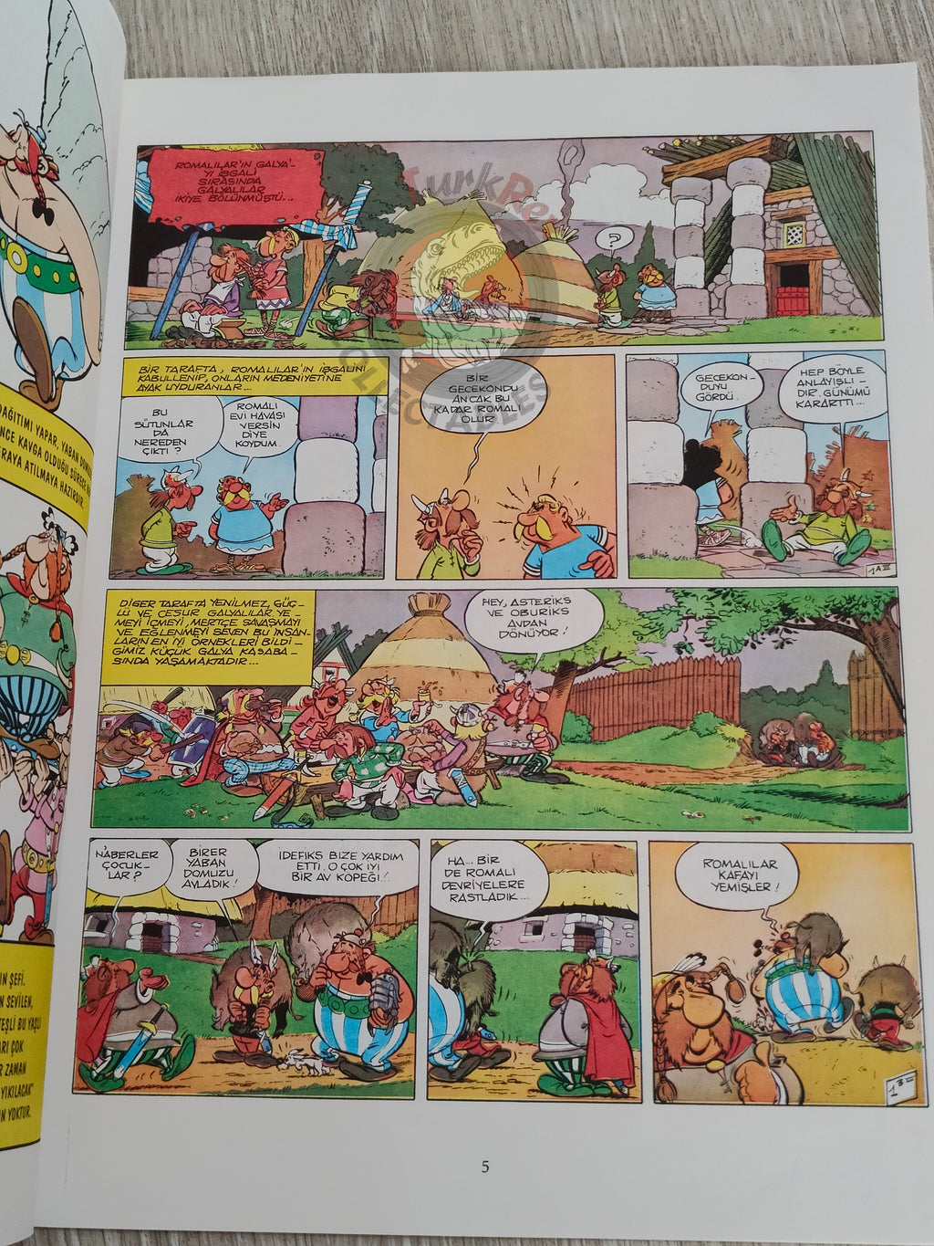 Asterix – Asterix and the Big Fight 1994 1st Edition Turkish Edition Comic Turkey