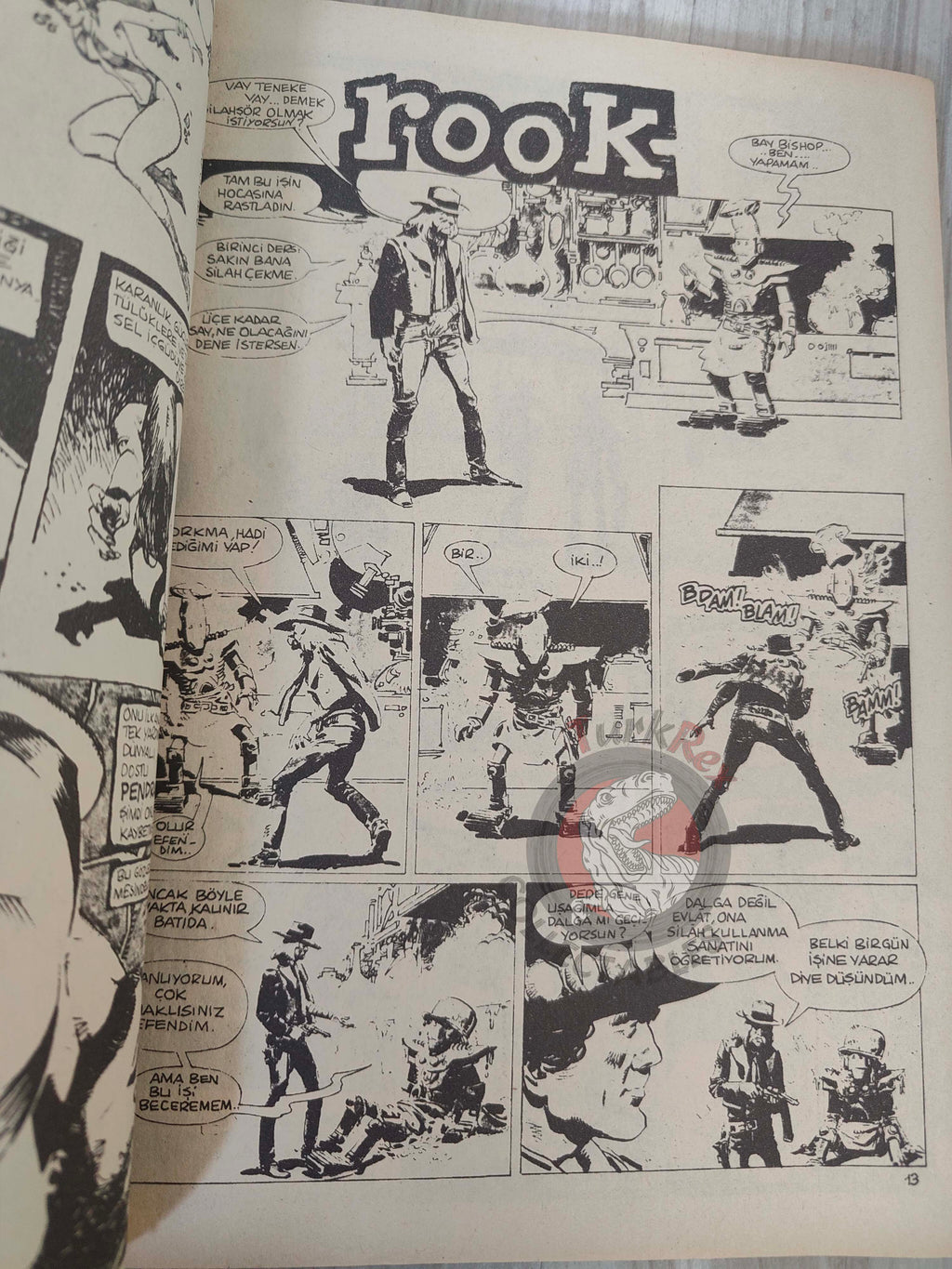 Vampirella #28 1977 Turkish Comic Turkey Warren cover Eerie #80 #61 Space 1999 Planet Of The Apes