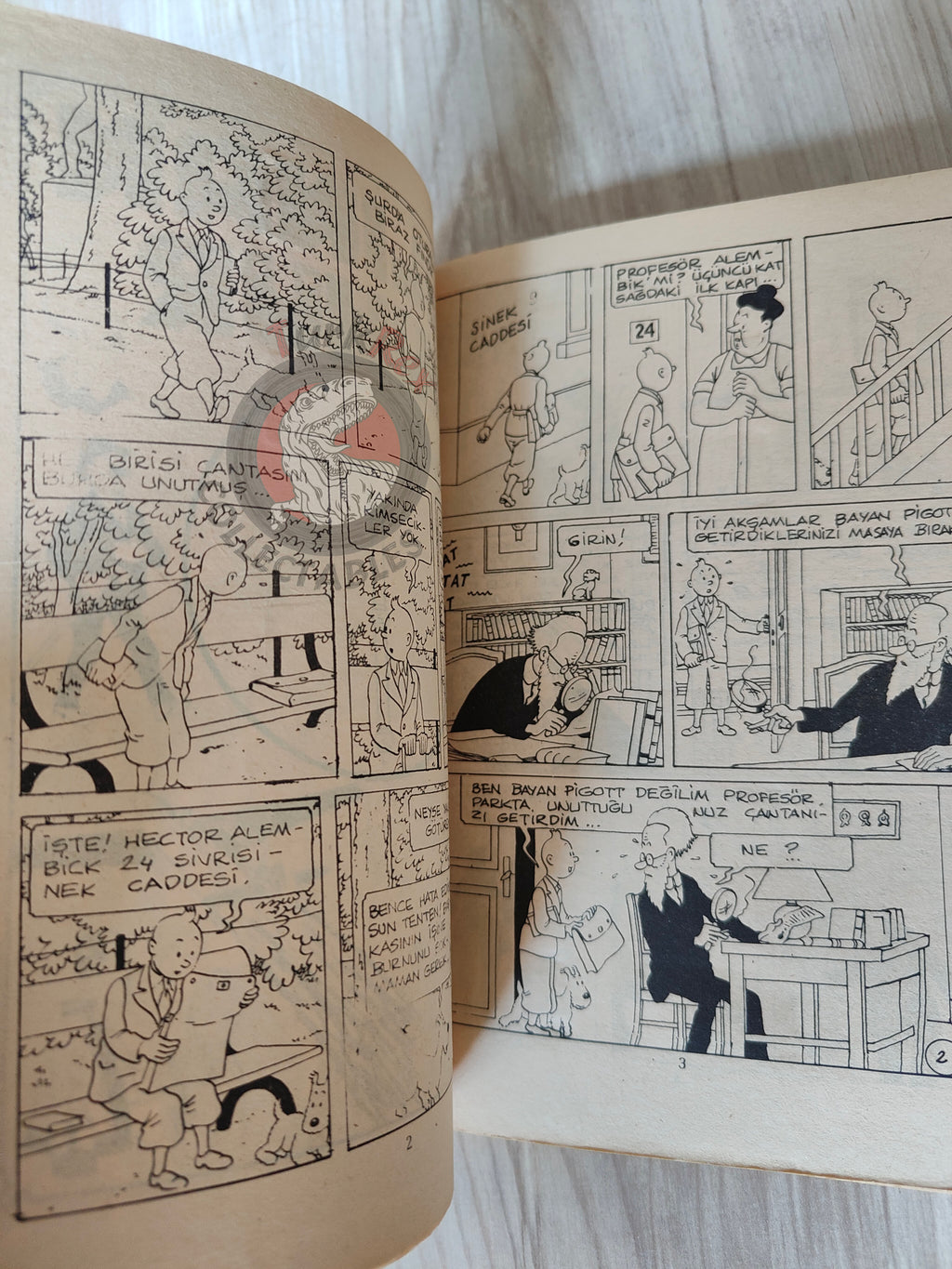 Tintin – King Ottokar's Sceptre early 1980s Turkish Edition Comic Turkey 1
