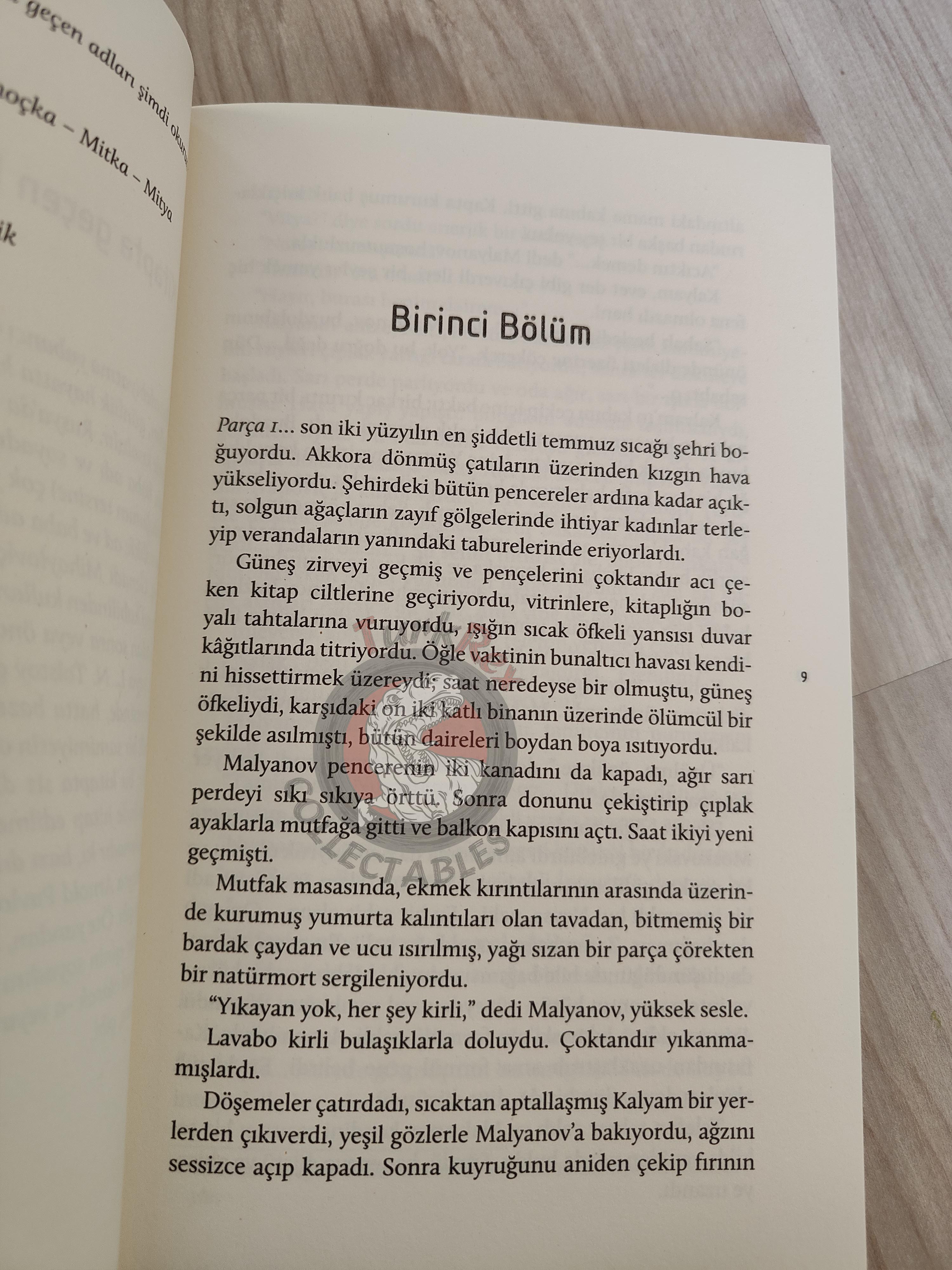 Arkadi and Boris Strugatski – Za Milliard Let do Kontsa Sveta 2016 Turkish Book Turkey