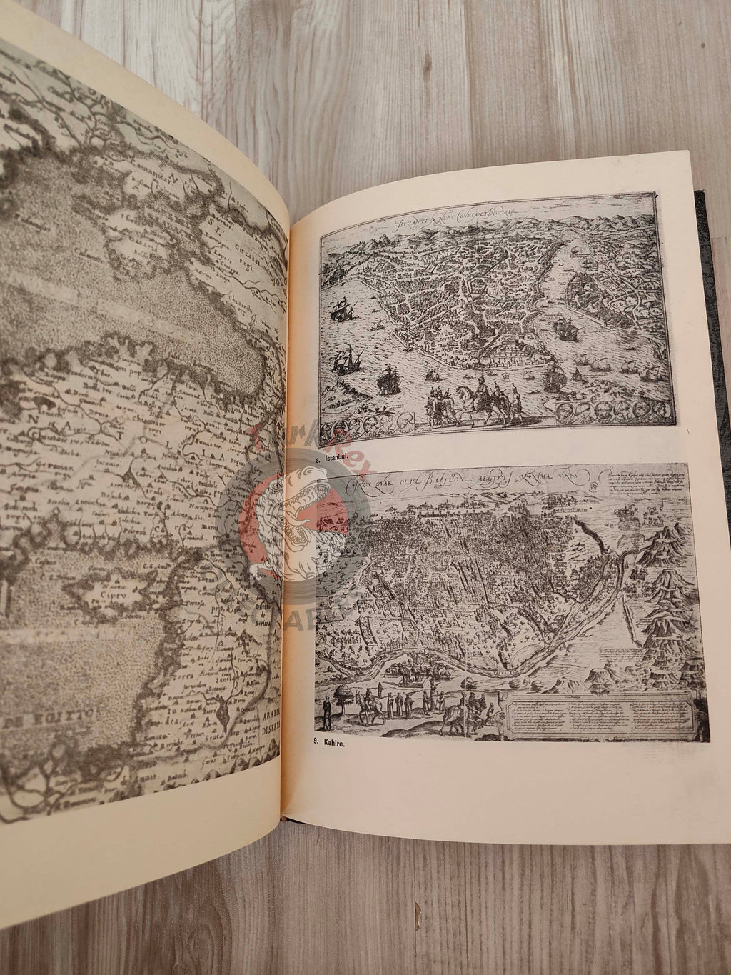 Life in Istanbul in the XVIth Century According to British Travellers 1983 Turkish Book Turkey