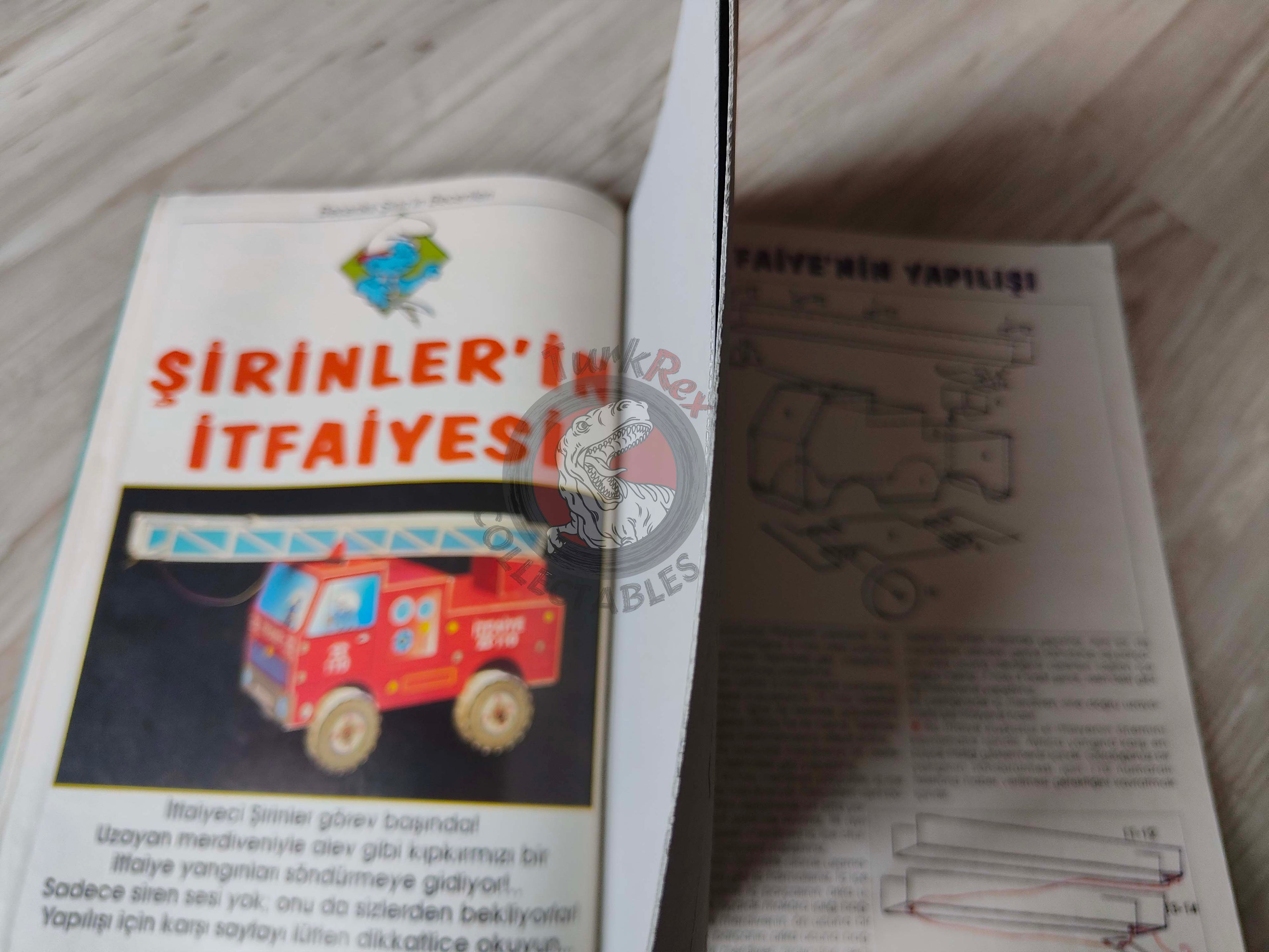 The Smurfs #20 1996 Turkish Comic Magazine Turkey Schtroumpf Pierrot et la lampe