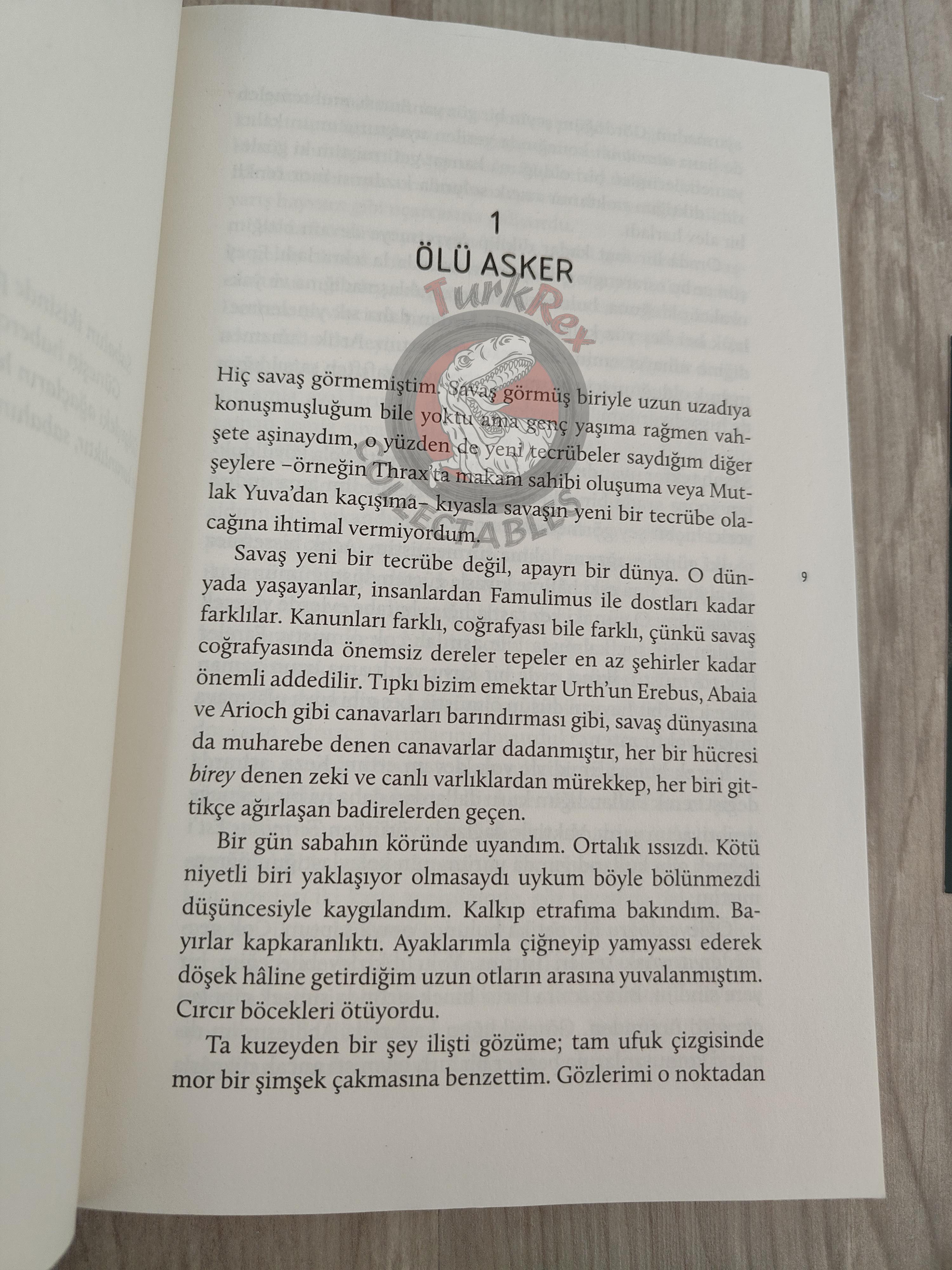 Gene Wolfe – The Citadel of the Autarch 2022 Turkish Book Turkey of the New Sun