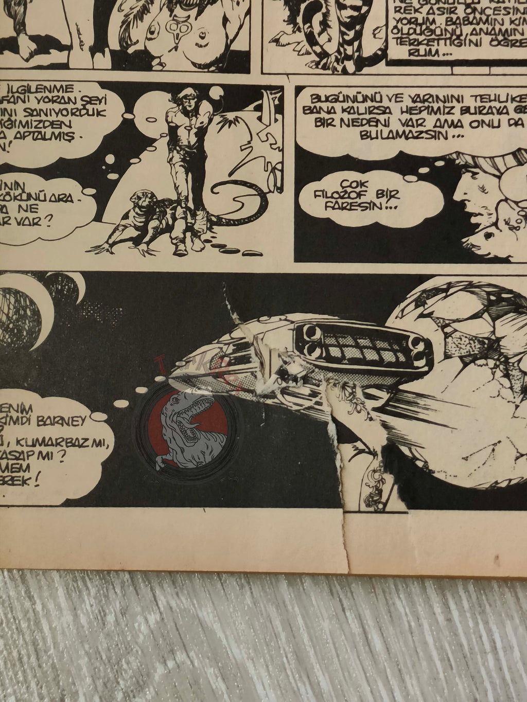 Vampirella #21 1977 Turkish Comic Turkey Warren Publishing cover #30 #54 Space 1999