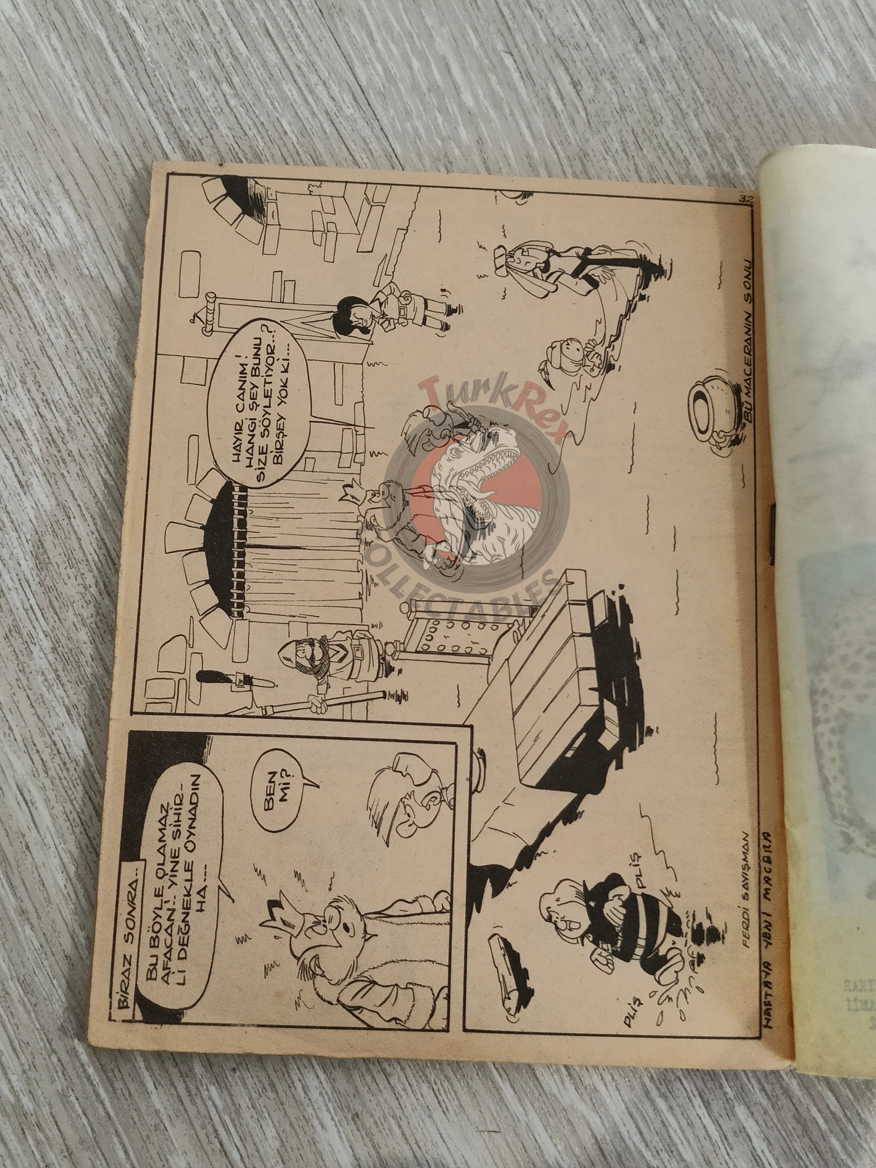 Johan et Pirlouit #16 1982 Turkish Comic Turkey Le Pays Maudit #12 The Smurfs