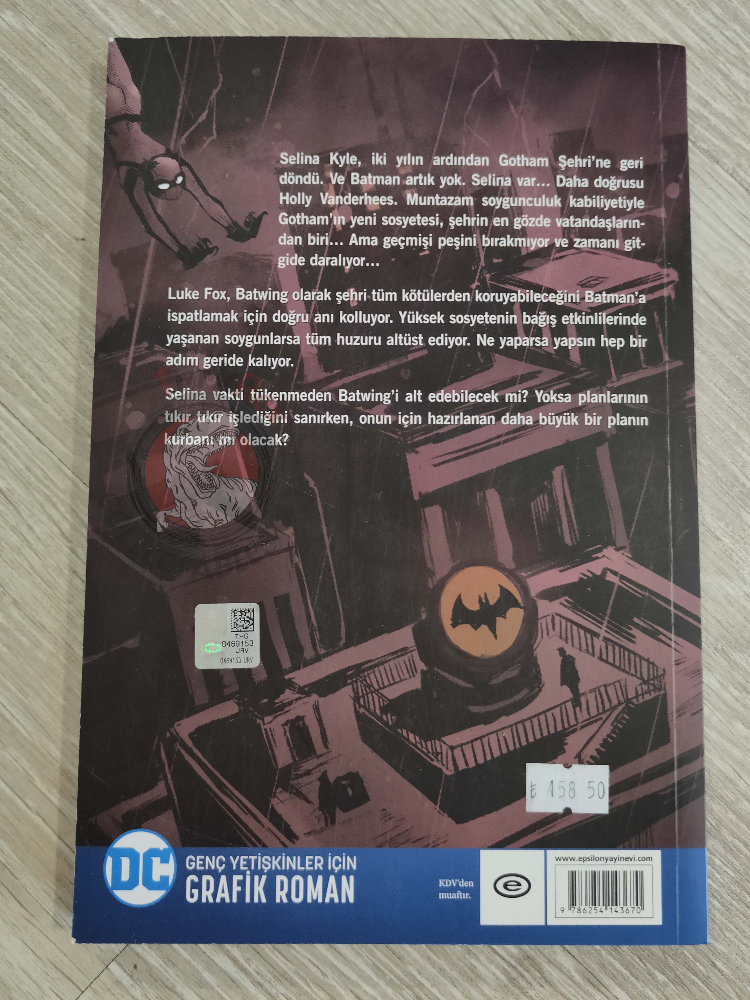 Catwoman: Soulstealer - Sarah J. Maas 2023 Turkish Comic Turkey DC Icons series