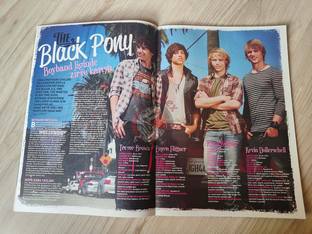 Pop Up 2012 Taylor Lautner Turkish Mag Turkey The Black Pony Cher Lloyd Austin Butler Hunger Games
