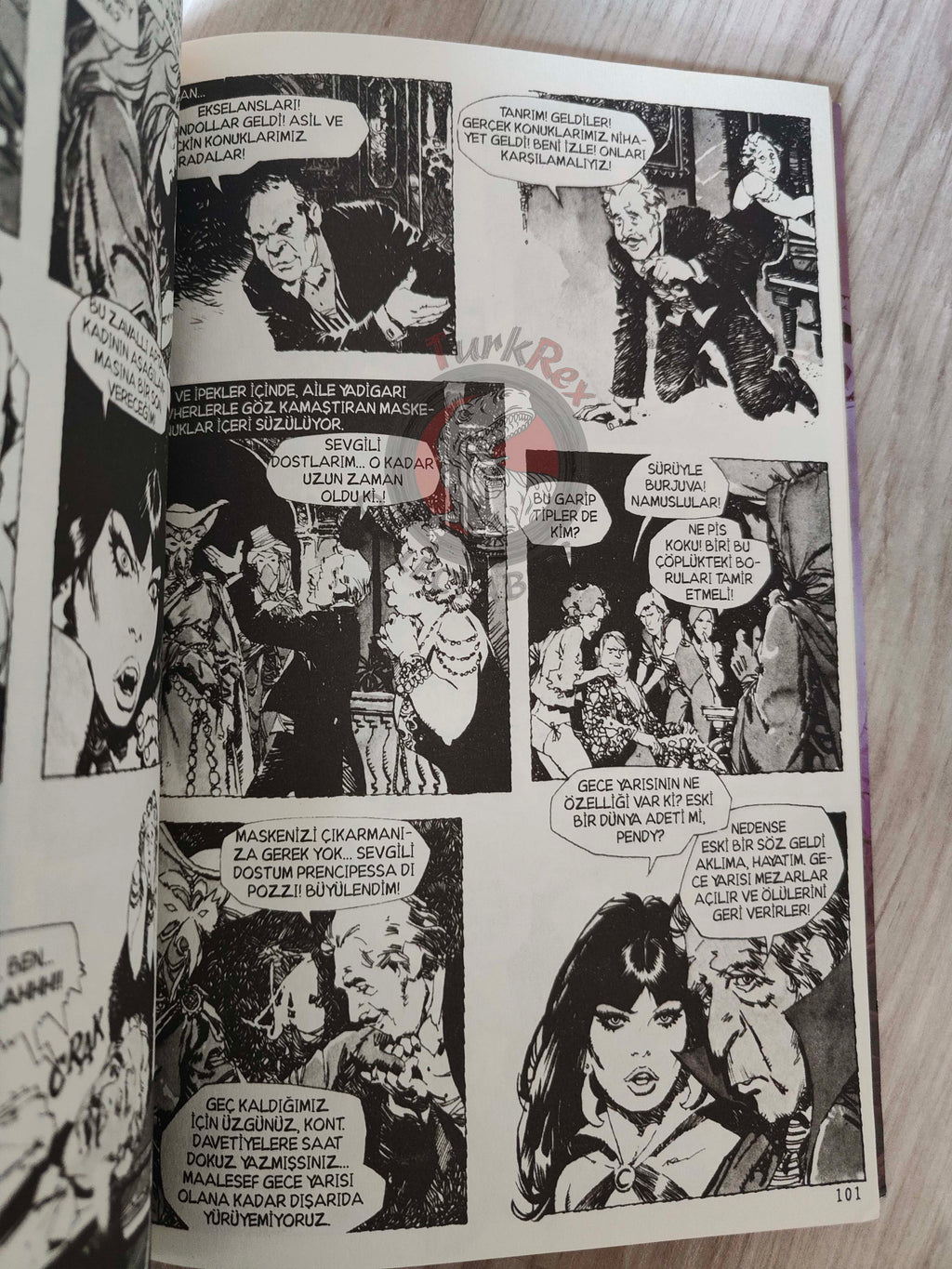Vampirella Crimson Chronicles #3 2010 Turkish Comic Turkey Joe Jusko