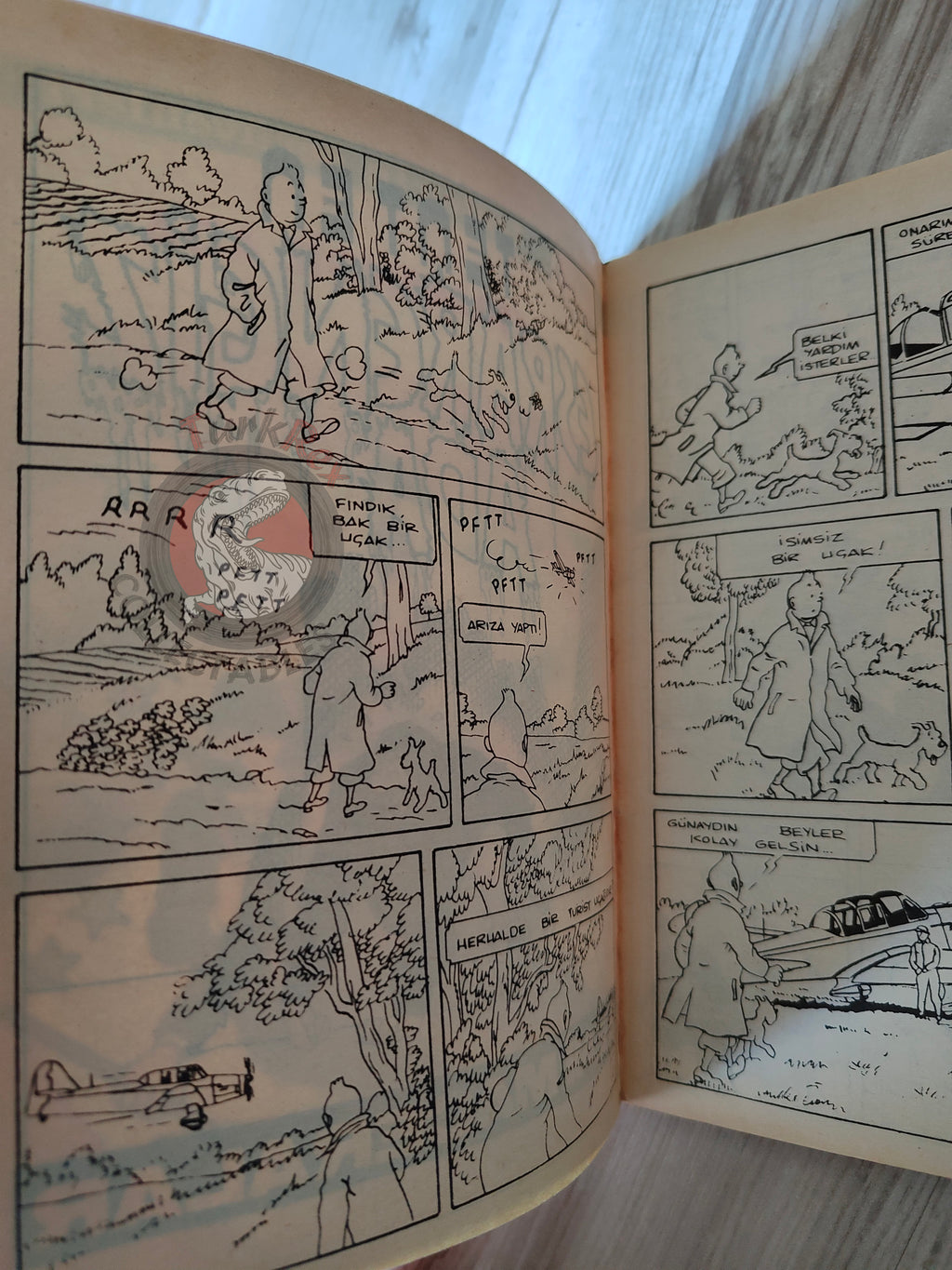 Tintin – The Black Island mid 1980s Turkish Edition Comic Turkey 2