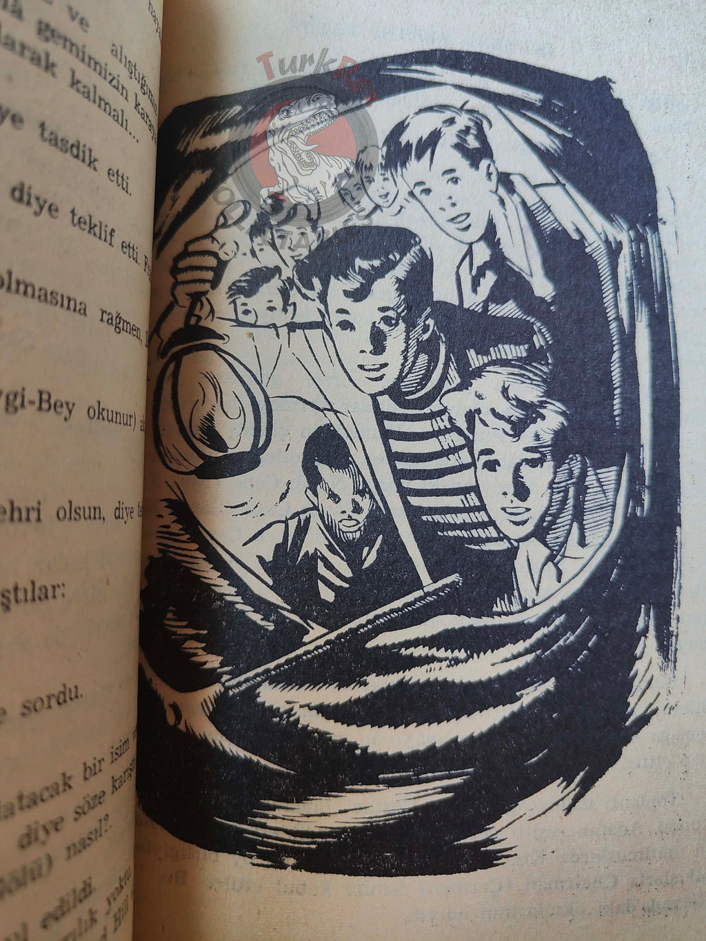Jules Verne –  Two Years Vacation 1965 Turkish Book Turkey Illustrated