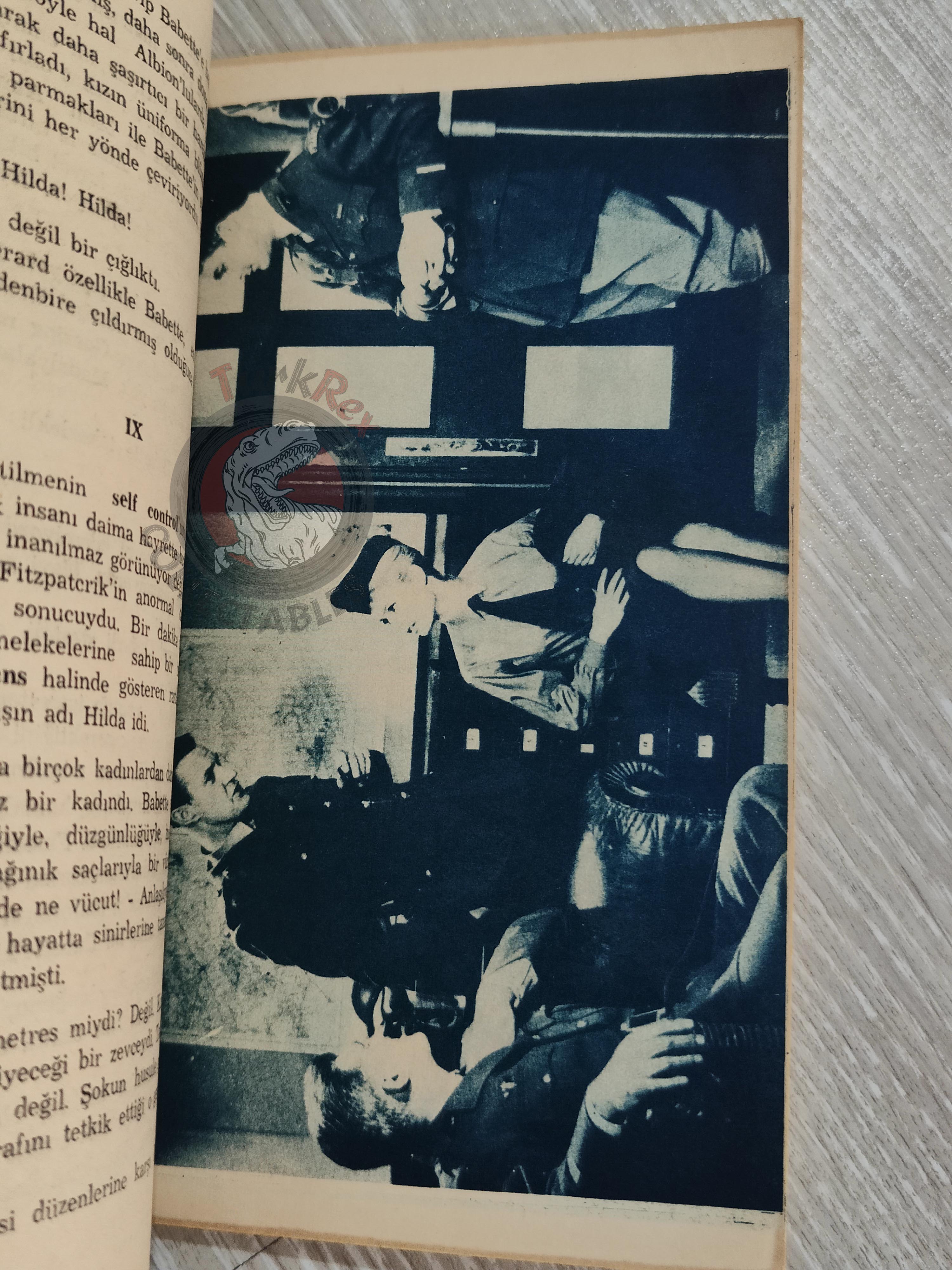 Violette Mariaud – Babette s'en va-t'en guerre 1961 1st Turkish Book Turkey Brigitte Bardot