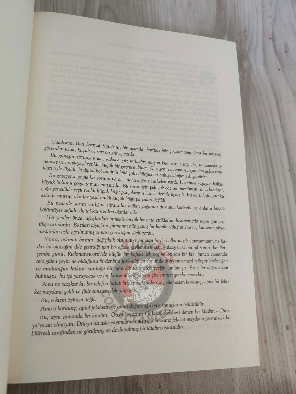 Douglas Adams – The Hitchhiker’s Guide to the Galaxy 2015 HC/DJ Turkish Book Turkey